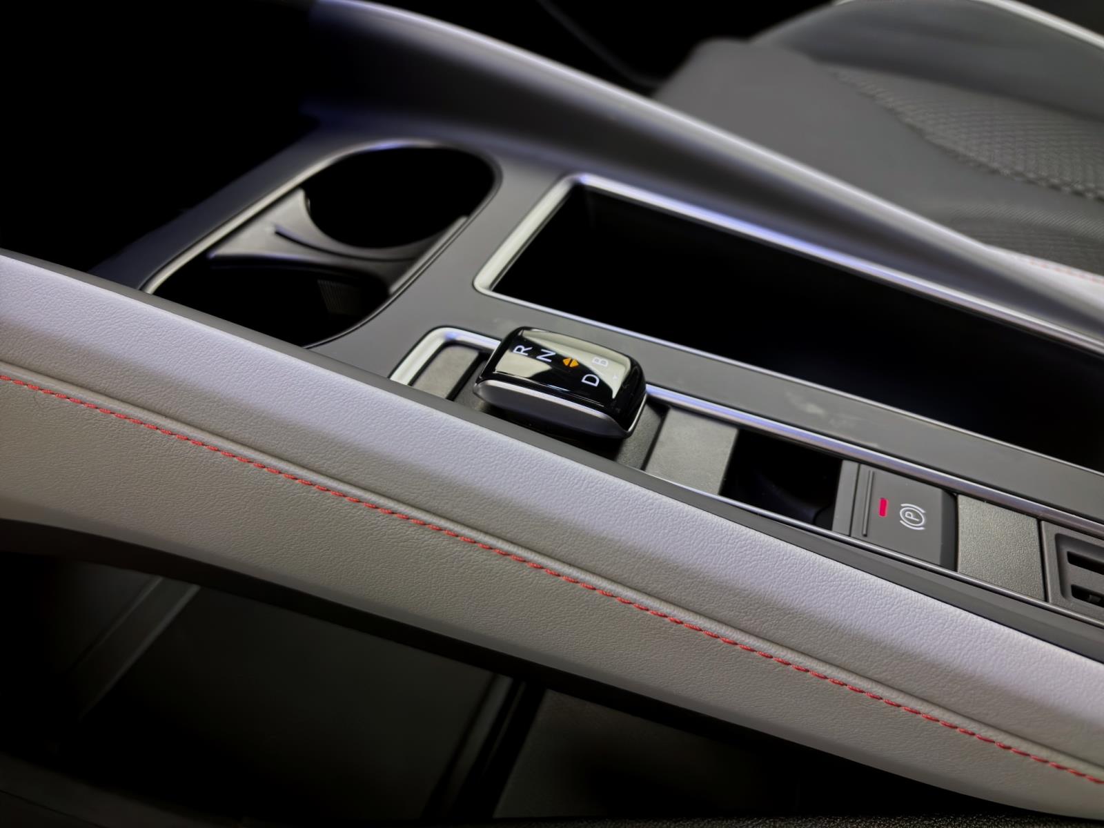 Skoda Elroq 85 FIRST EDITION MAXX AHK pACC 21 NAV WÄRMEP. MATRIX
