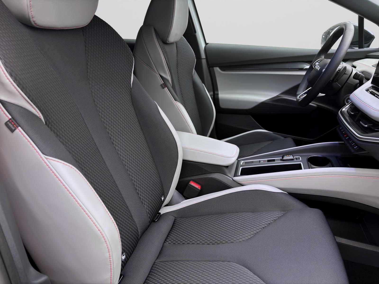 Skoda Elroq 85 FIRST EDITION MAXX AHK pACC 21 NAV WÄRMEP. MATRIX