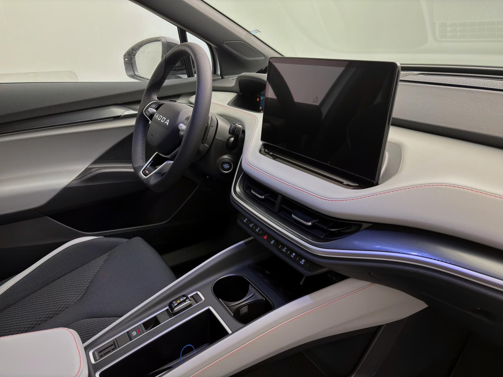 Skoda Elroq 85 FIRST EDITION MAXX AHK pACC 21 NAV WÄRMEP. MATRIX