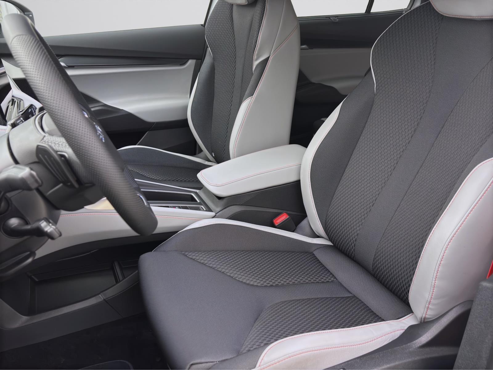 Skoda Elroq 85 FIRST EDITION MAXX AHK pACC 21 NAV WÄRMEP. MATRIX
