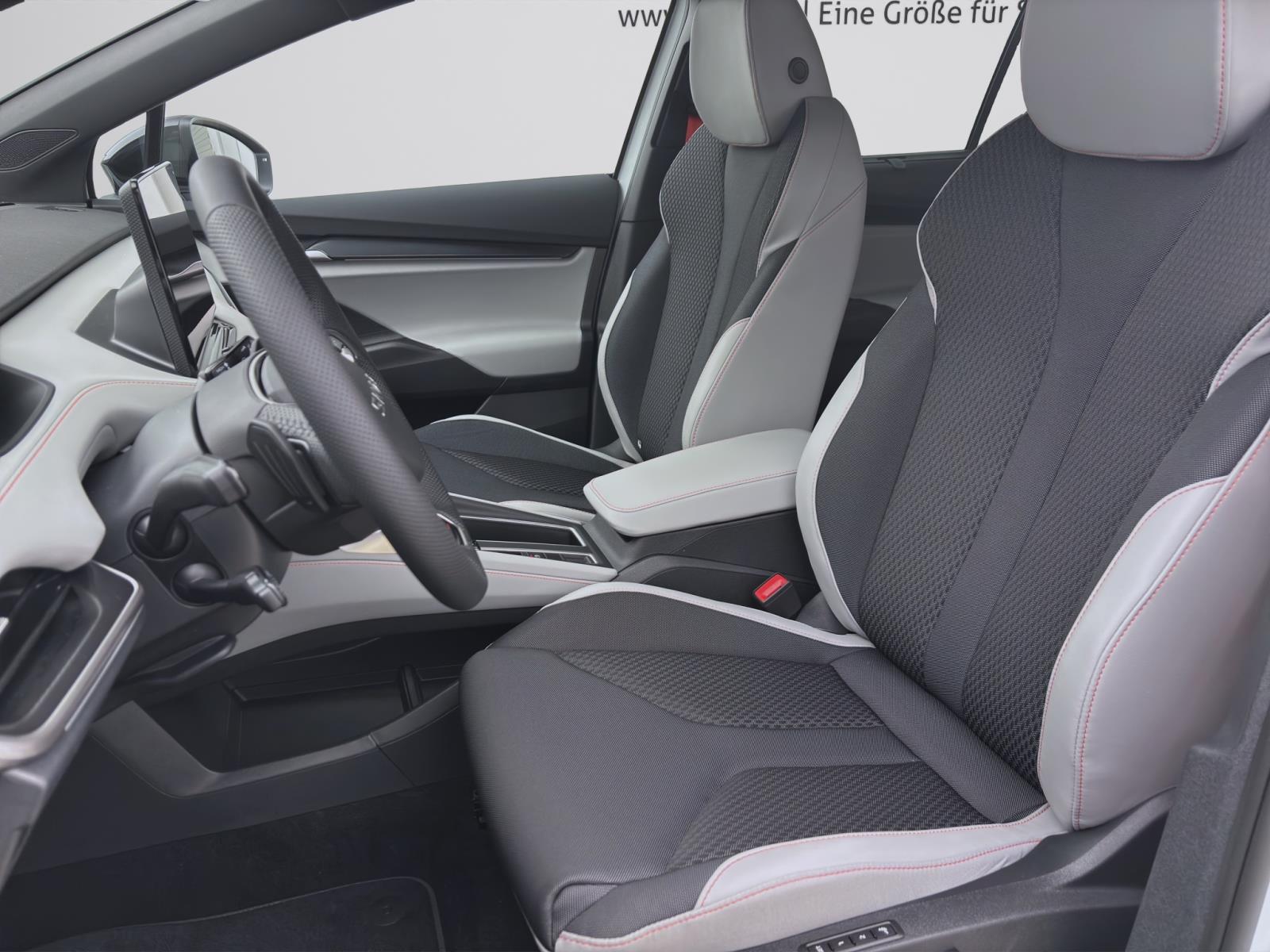 Skoda Elroq 85 FIRST EDITION MAXX AHK pACC 21 NAV WÄRMEP. MATRIX