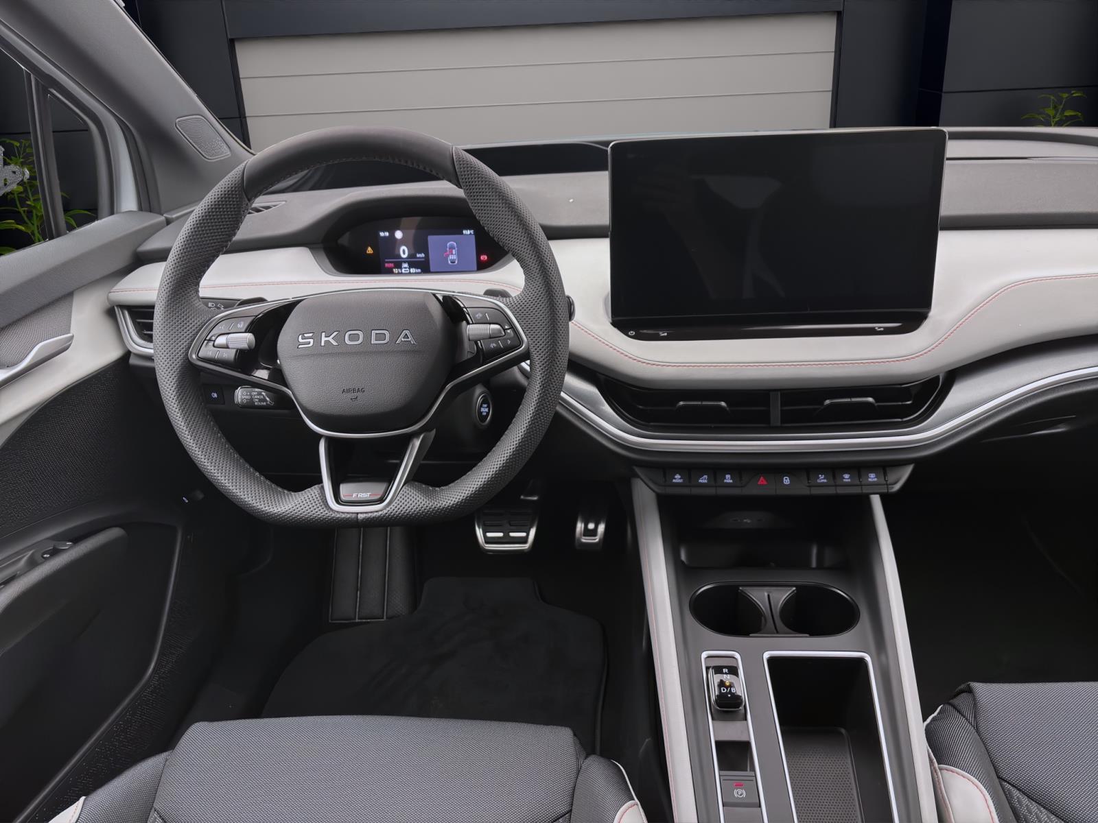 Skoda Elroq 85 FIRST EDITION MAXX AHK pACC 21 NAV WÄRMEP. MATRIX