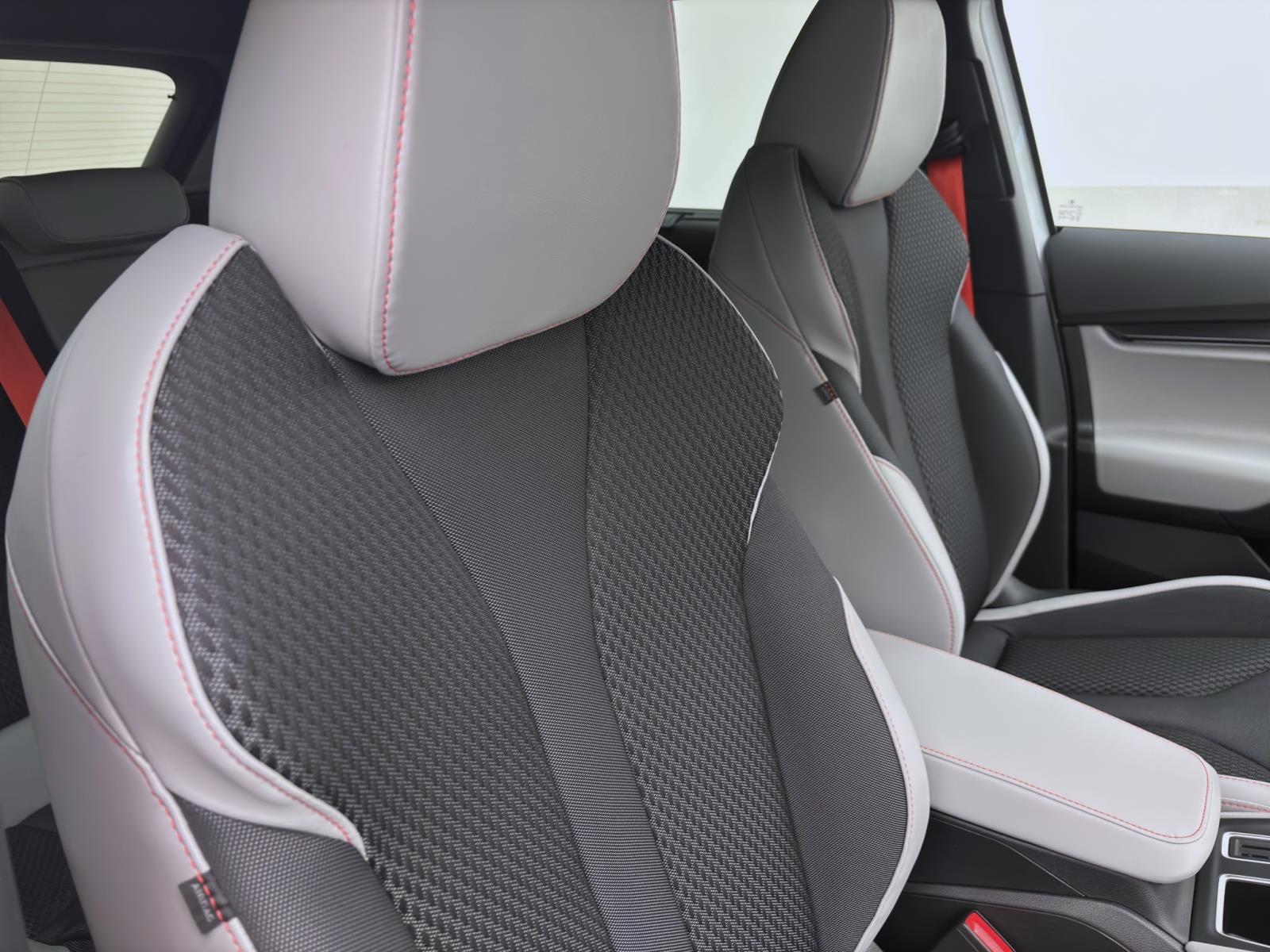 Skoda Elroq 85 FIRST EDITION MAXX AHK pACC 21 NAV WÄRMEP. MATRIX
