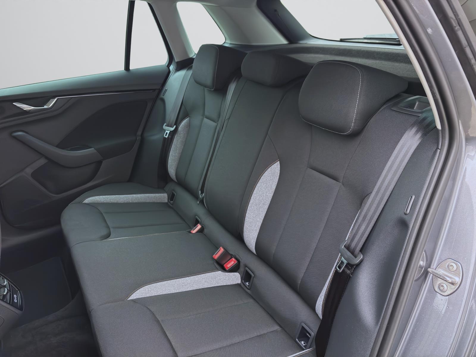 Skoda Kamiq SELECTION NAV WINTER+ LED PDC SMARTL. 16