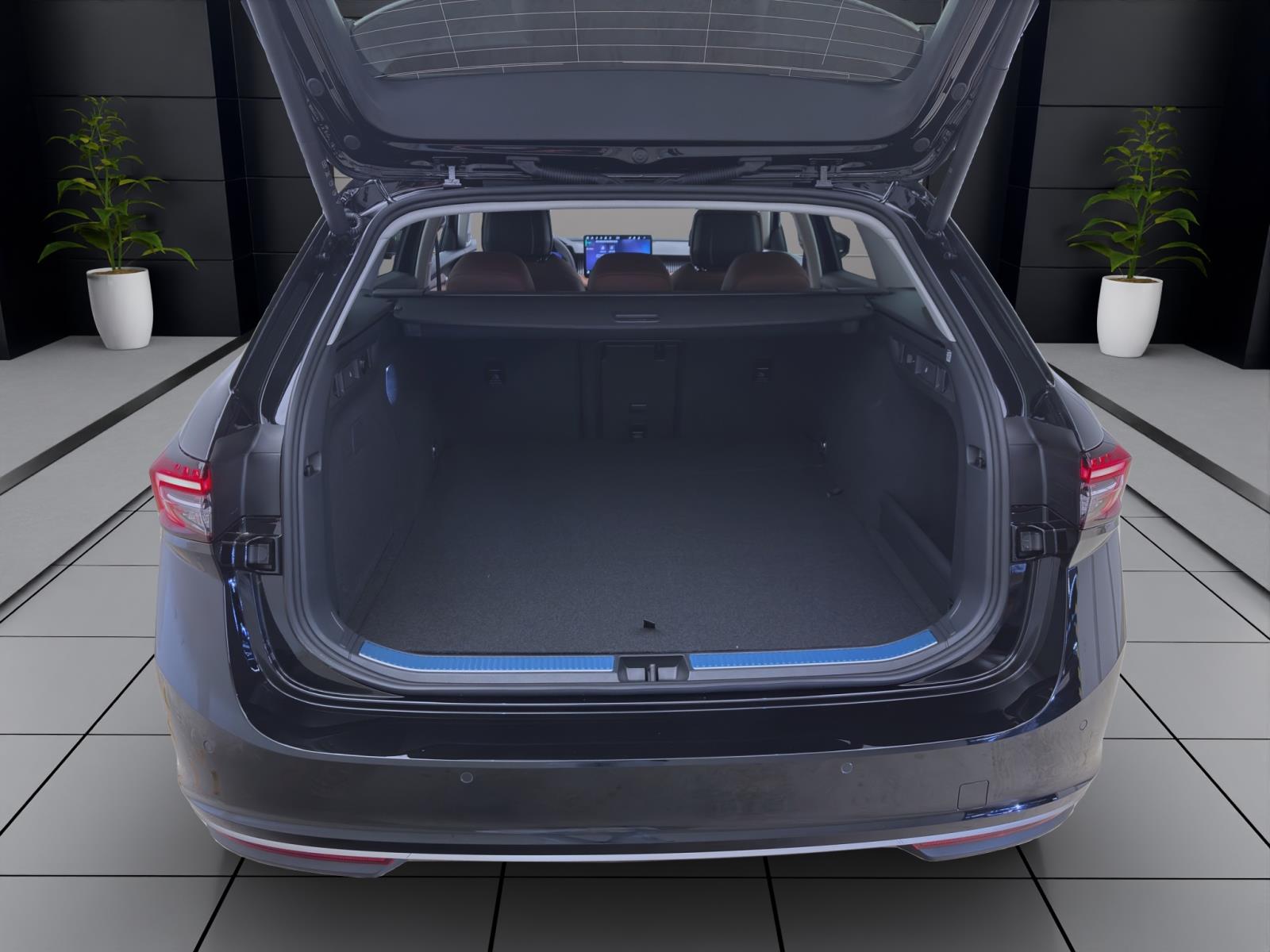 Skoda Superb COMBI iV L&K AHK pACC NAV HEAD-UP CANTON KAM