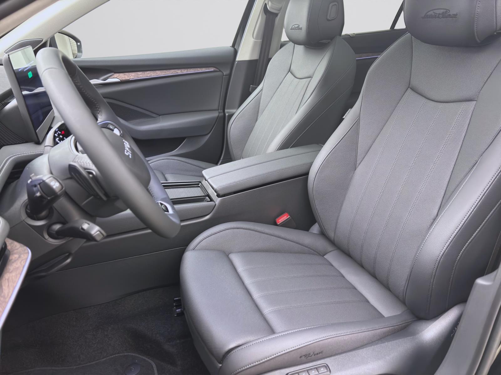 Skoda Superb COMBI L&K 4X4 AHK PANO STANDH 19 NAV+ ASSISTENZ+