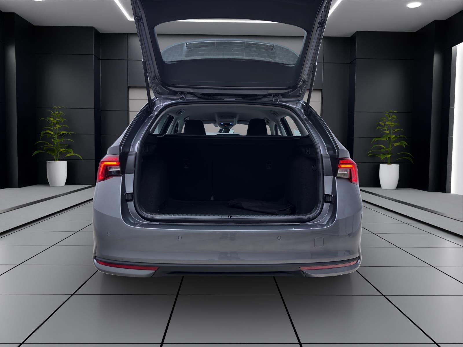 Skoda Octavia COMBI ESSENCE AHK LED PDC SHZ APPLE-CARPLAY & ANDROID-AUTO.