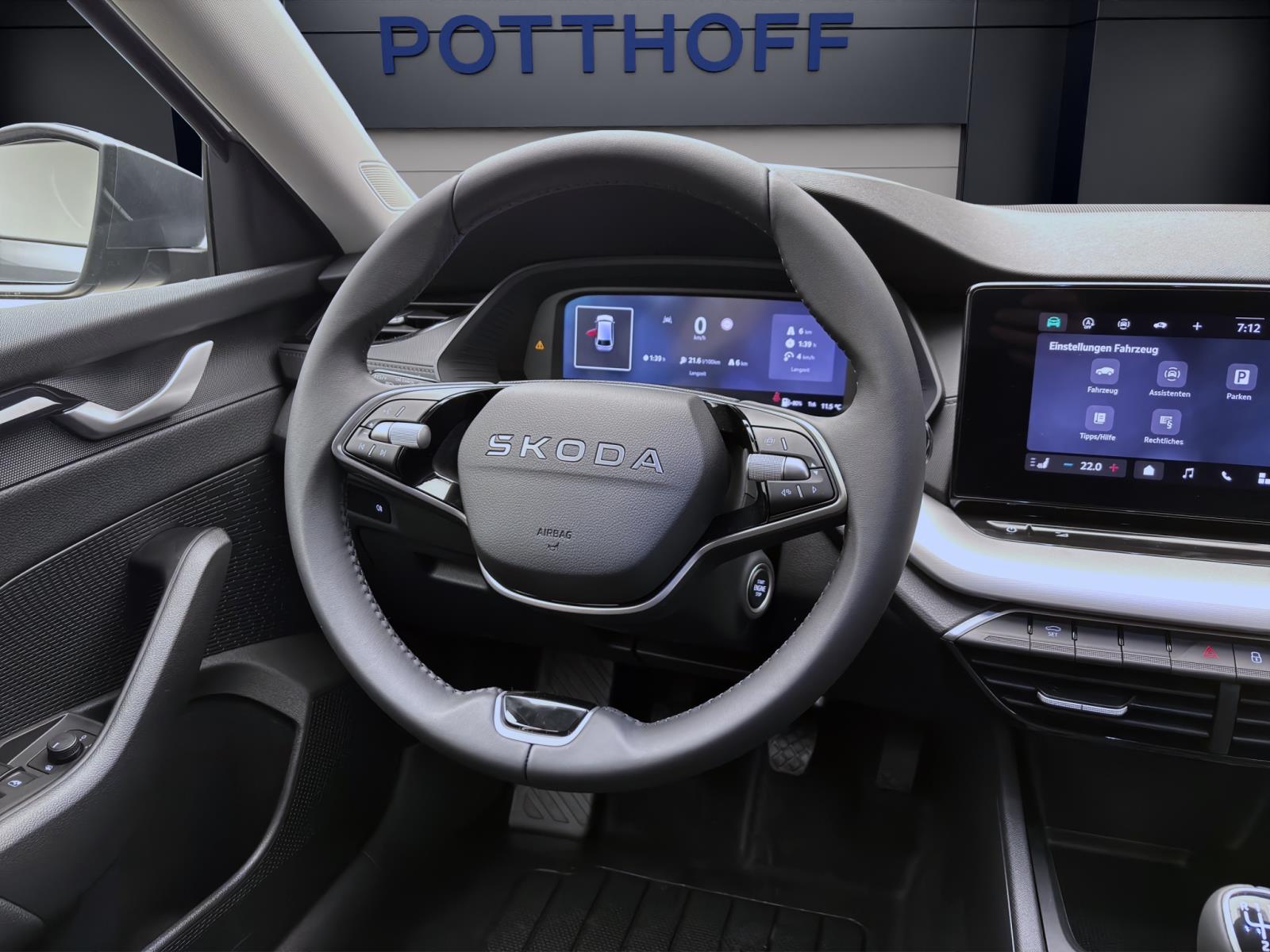 Skoda Octavia COMBI ESSENCE AHK LED PDC SHZ APPLE-CARPLAY & ANDROID-AUTO.