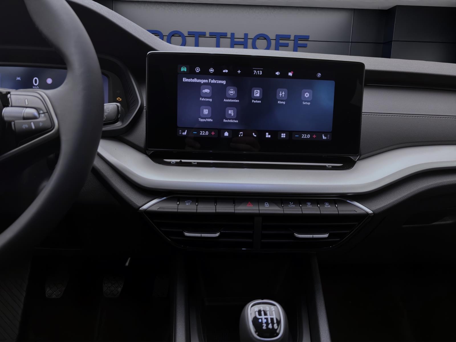 Skoda Octavia COMBI ESSENCE AHK LED PDC SHZ APPLE-CARPLAY & ANDROID-AUTO.