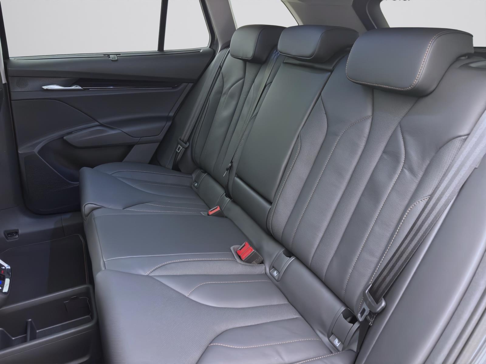 Skoda ENYAQ iV 85X MAXX AHK PANO pACC 20 NAV HEAD-UP CANTON