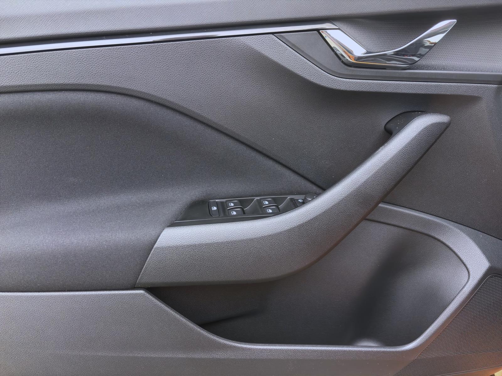 Bild 9: Skoda Kamiq TOUR KAM LED SMARTL 17 SHZ DIG-COCKPIT