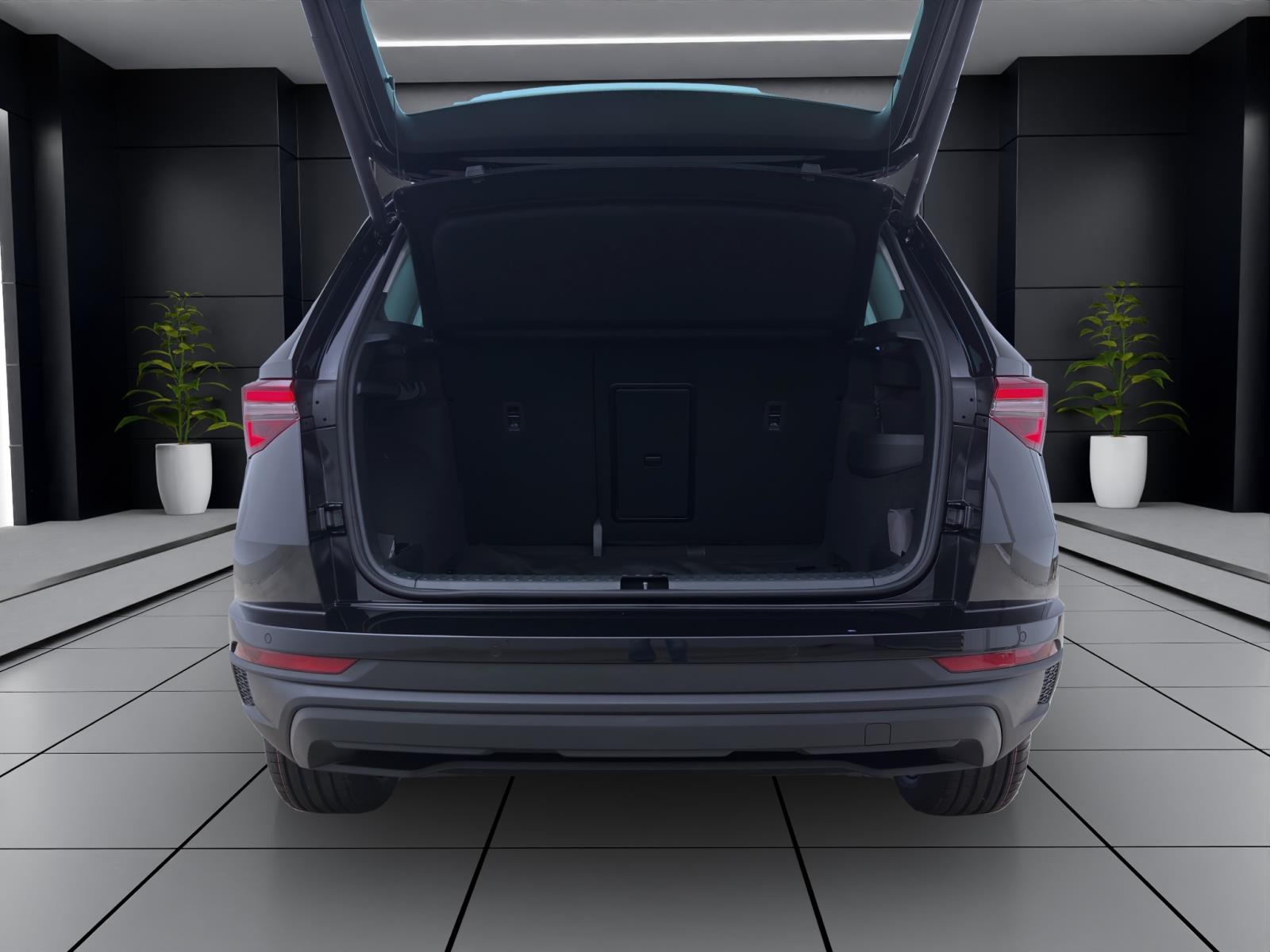 Bild 3: Skoda Karoq TOUR DSG AHK PANO NAV pACC 18 ASSISTENZ+