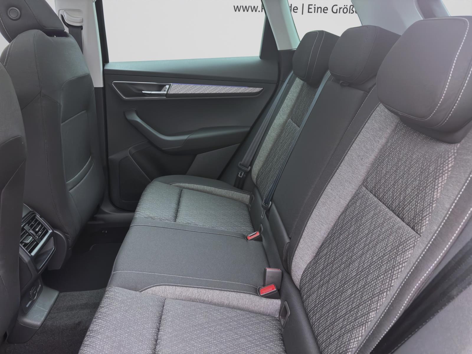 Bild 13: Skoda Karoq TOUR DSG AHK PANO NAV pACC 18 ASSISTENZ+