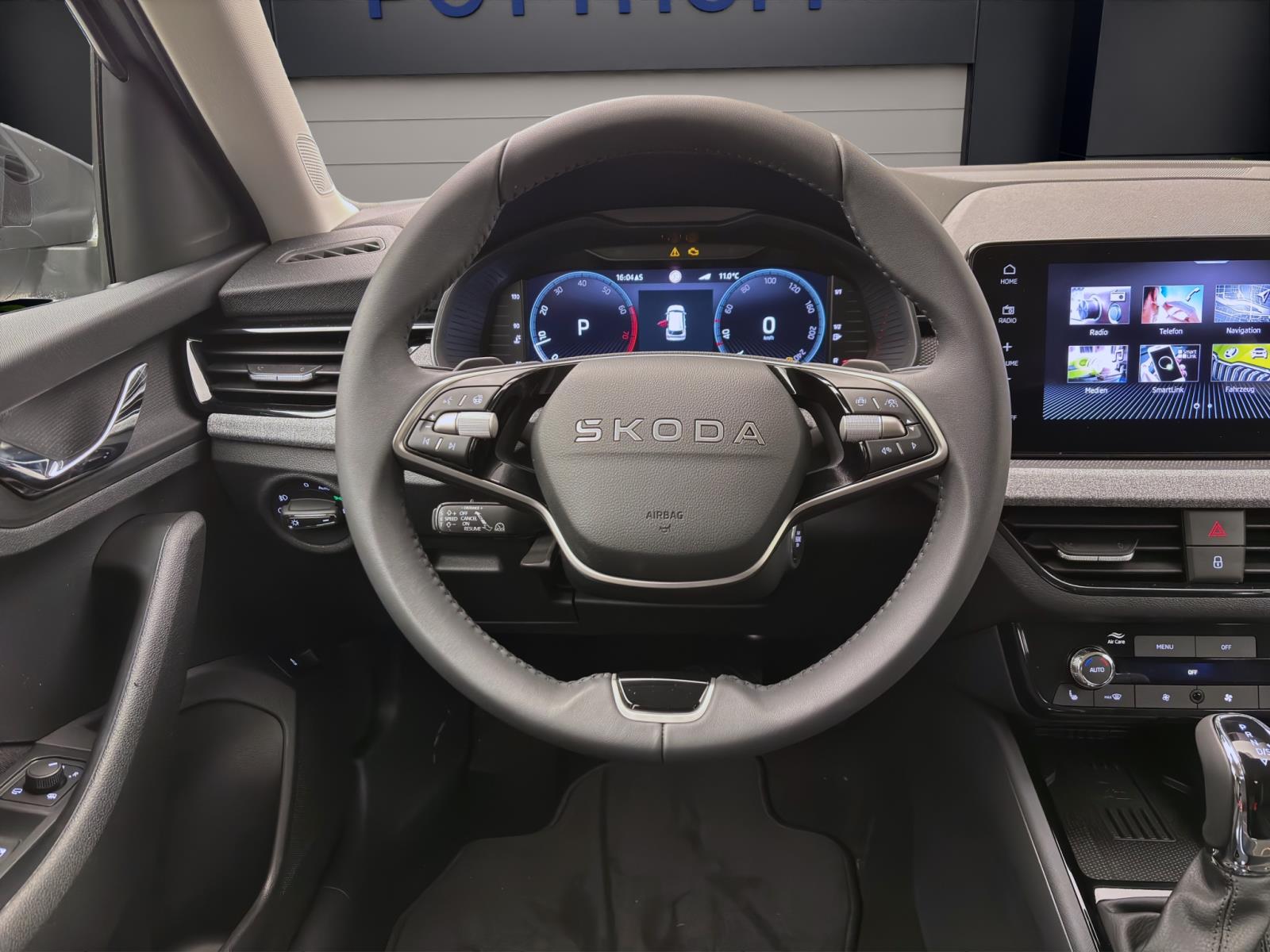 Skoda Kamiq TOUR DSG NAV KAM MATRIX 17 ASSISTENZ+