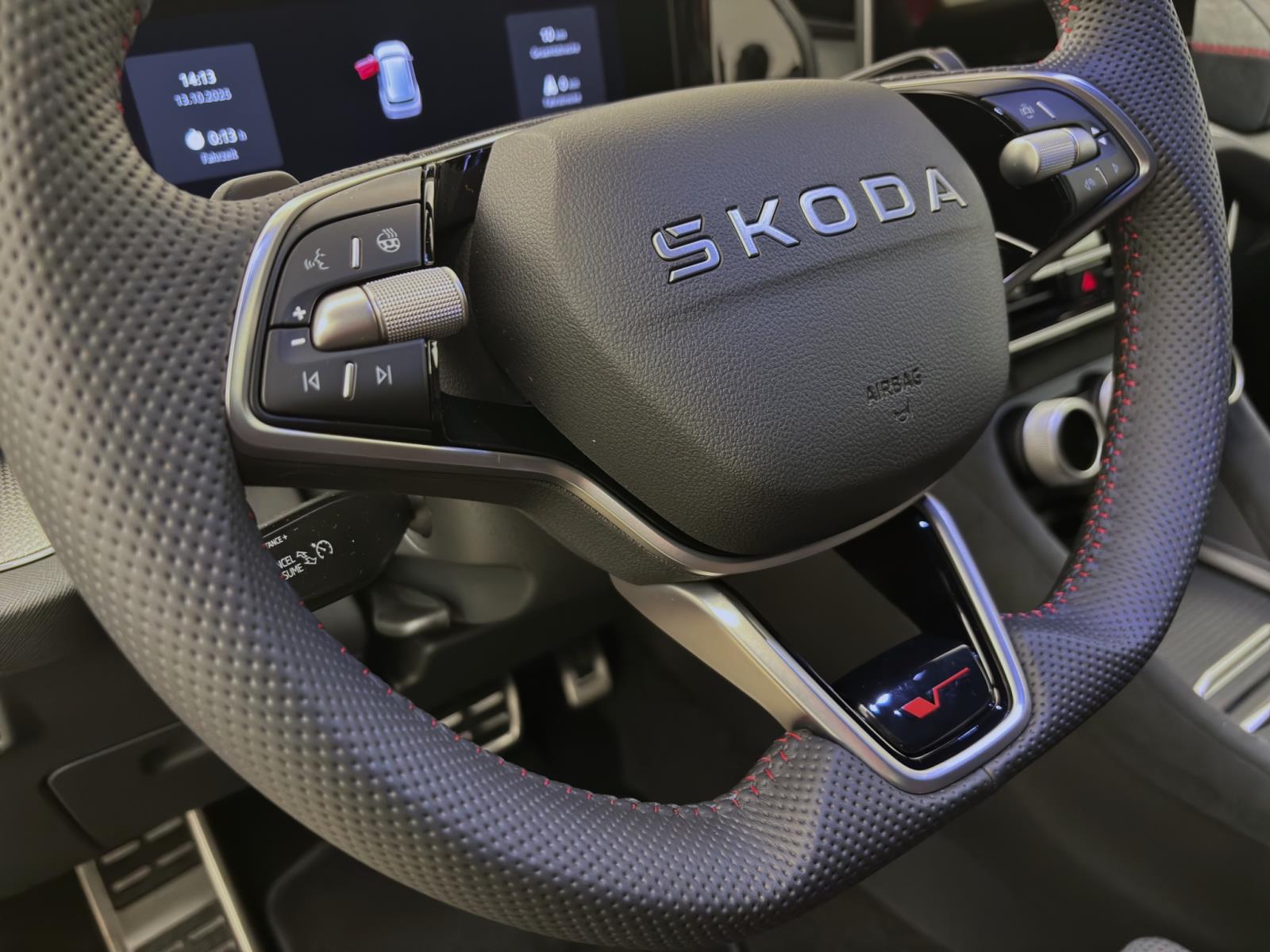 Bild 18: Skoda Kodiaq RS 4X4 AHK STANDH ASSISTENZ+ INFO+ 360° HEAD-UP