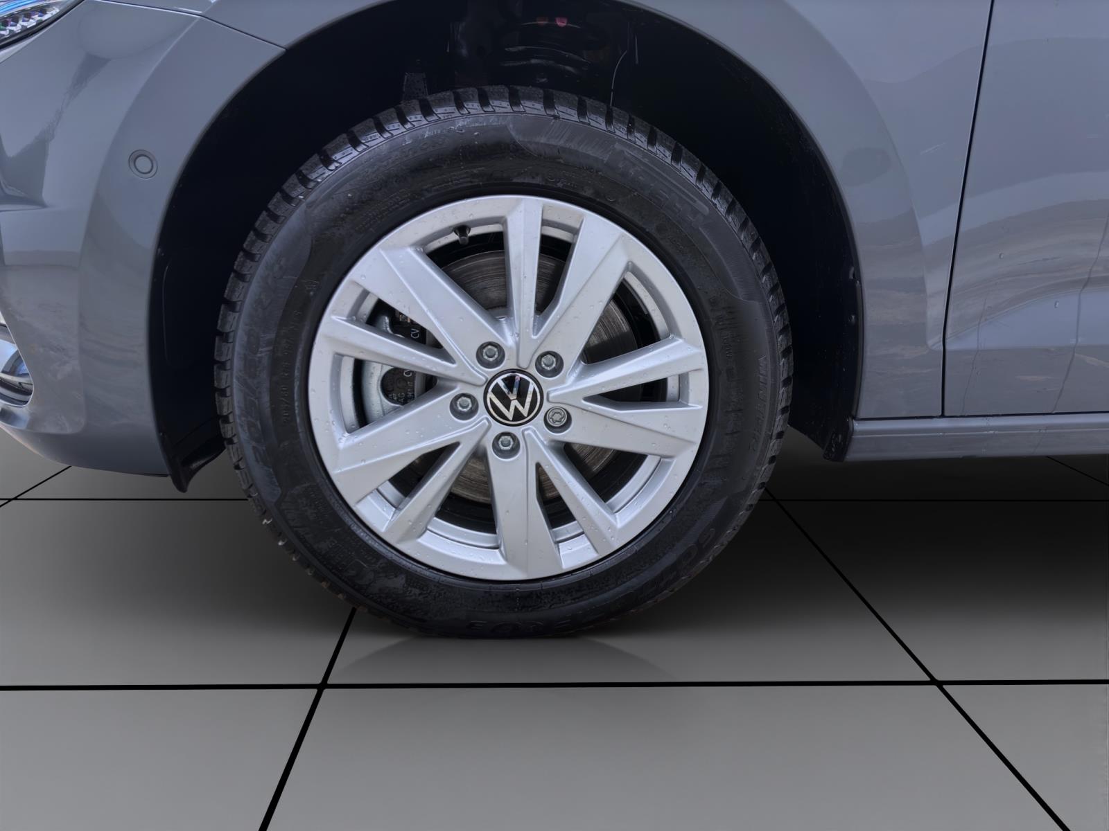 Volkswagen Touran 2.0 TDI DSG HIGHLINE STDHZG AHK PANO