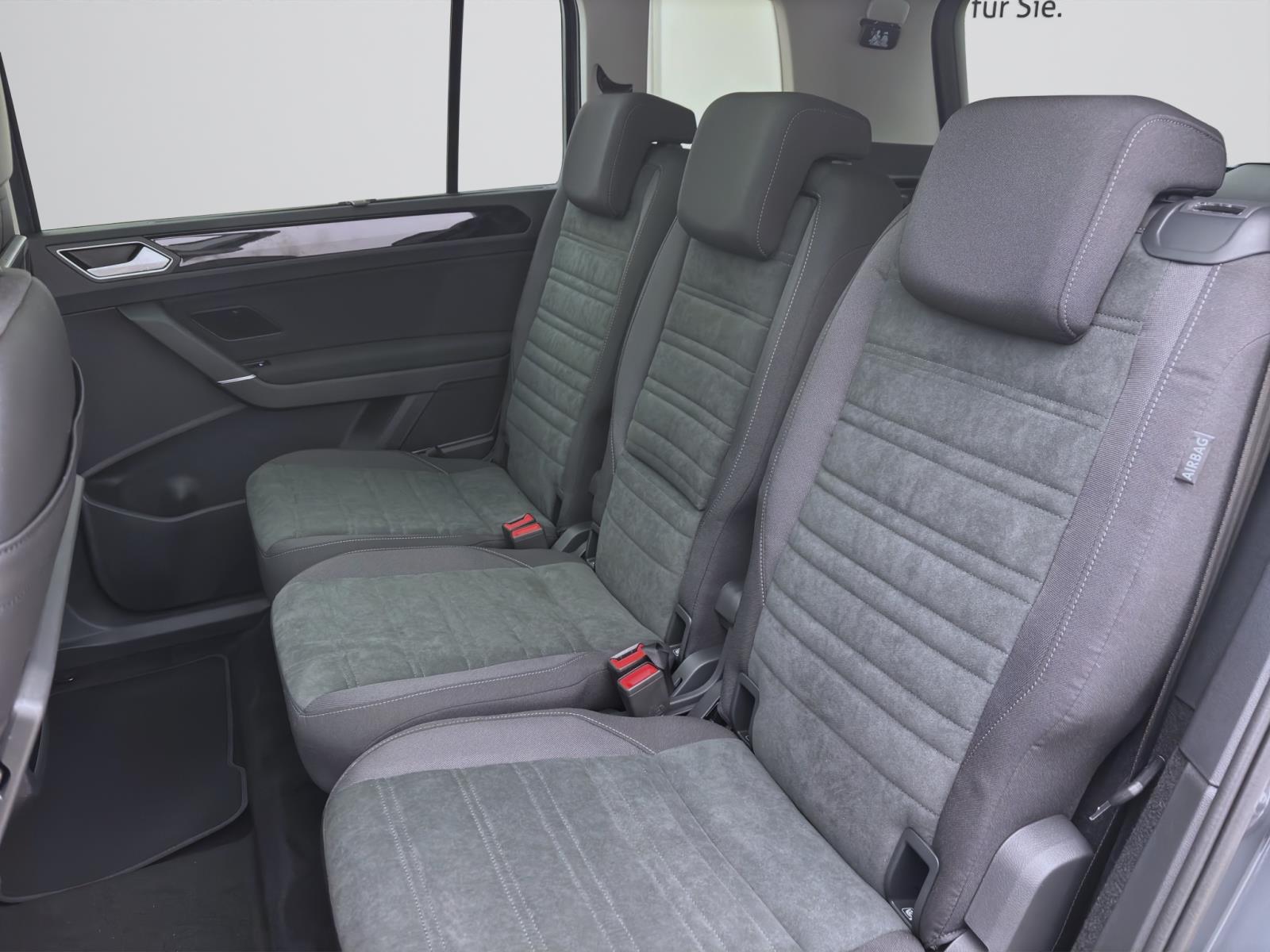 Volkswagen Touran 2.0 TDI DSG HIGHLINE STDHZG AHK PANO
