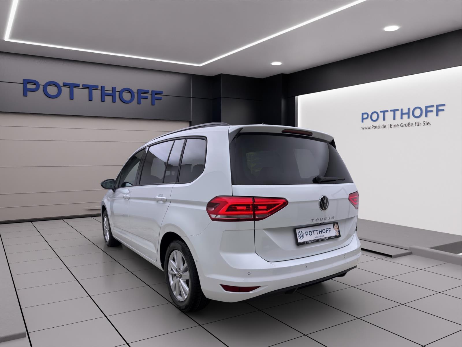 Volkswagen Touran 1.5 TSI DSG HIGHLINE STDHZG AHK PANO