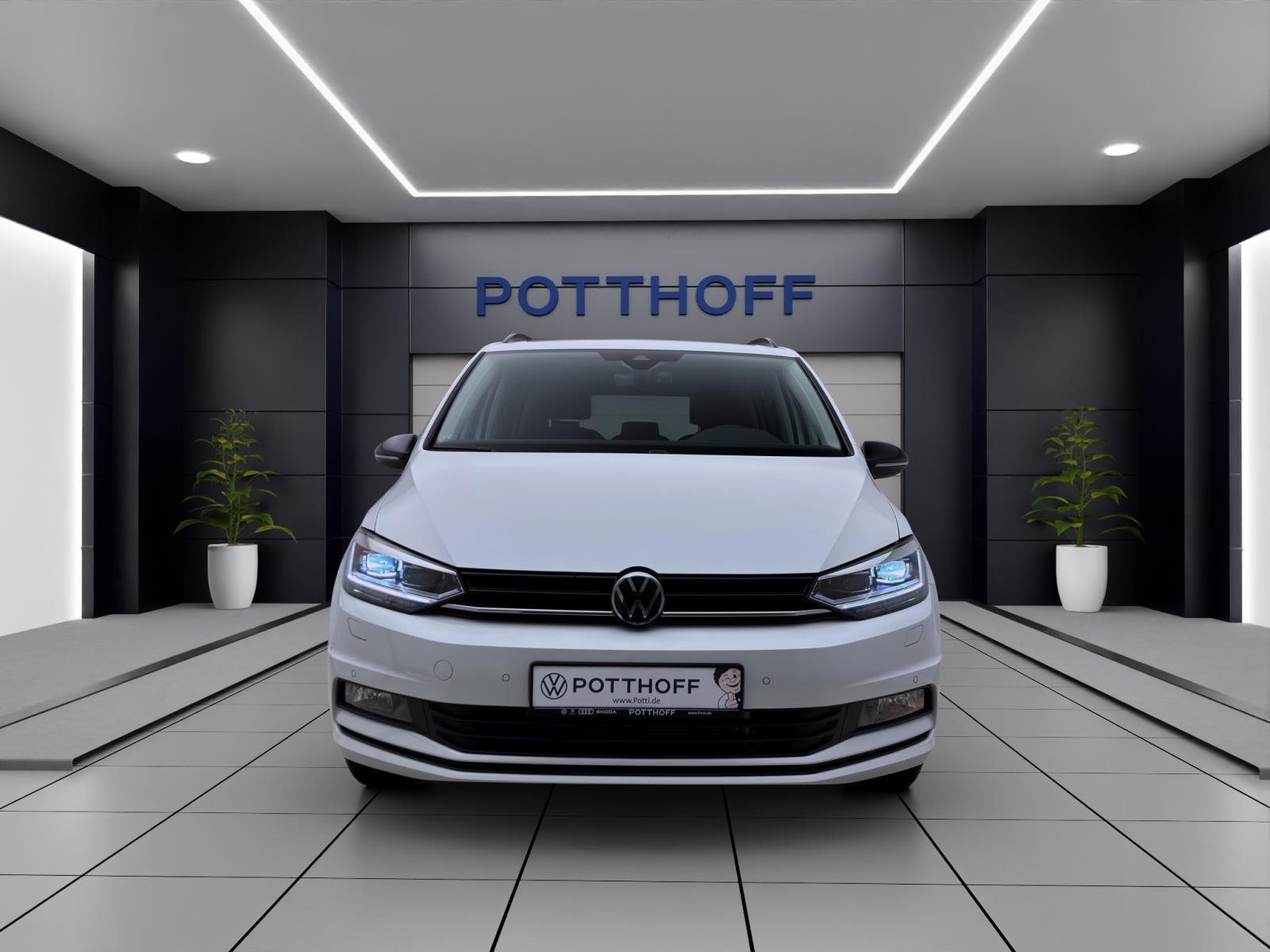 Volkswagen Touran 1.5 TSI DSG HIGHLINE STDHZG AHK PANO