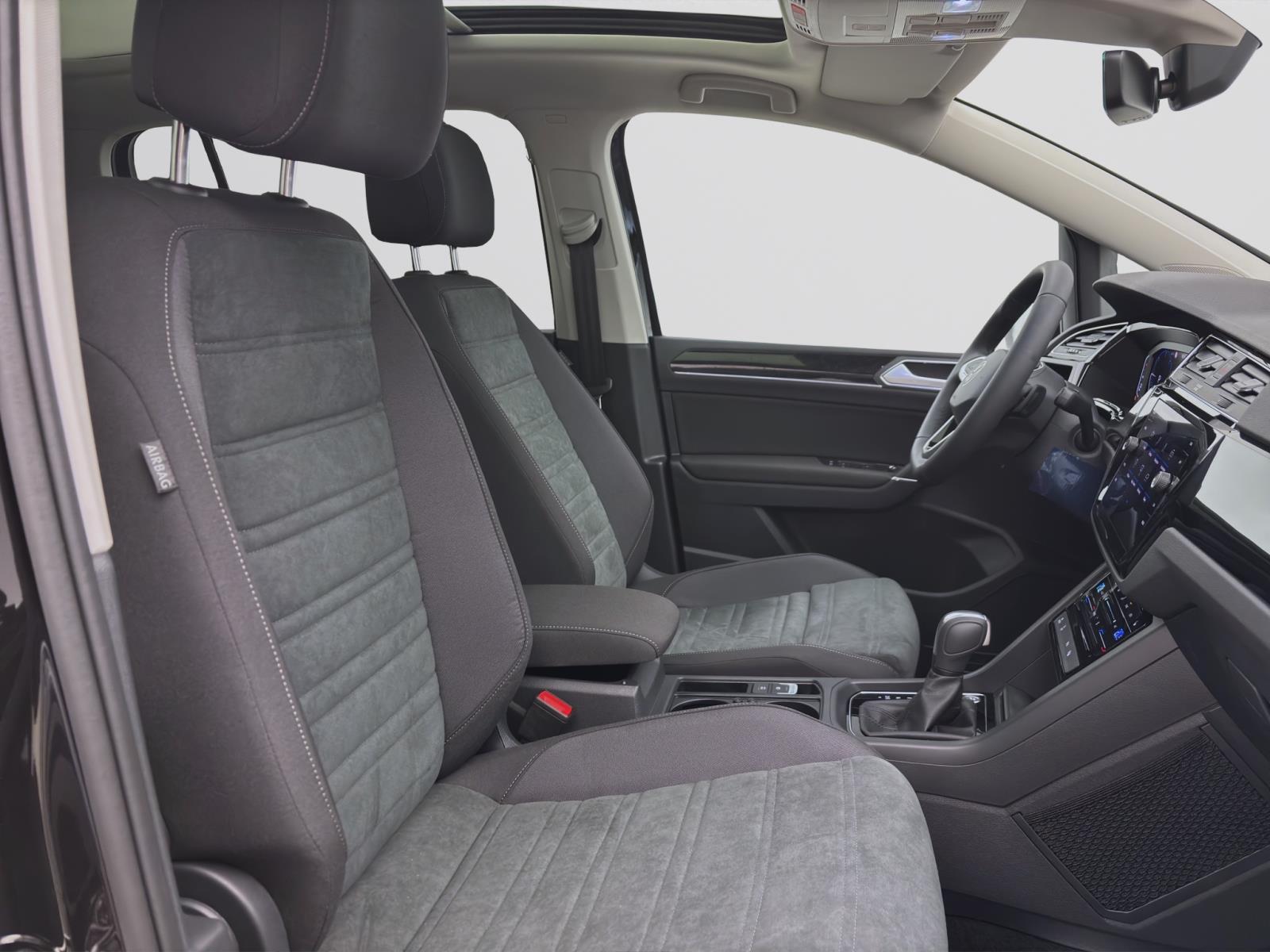 Volkswagen Touran 2.0 TDI DSG HIGHLINE STDHZG AHK PANO