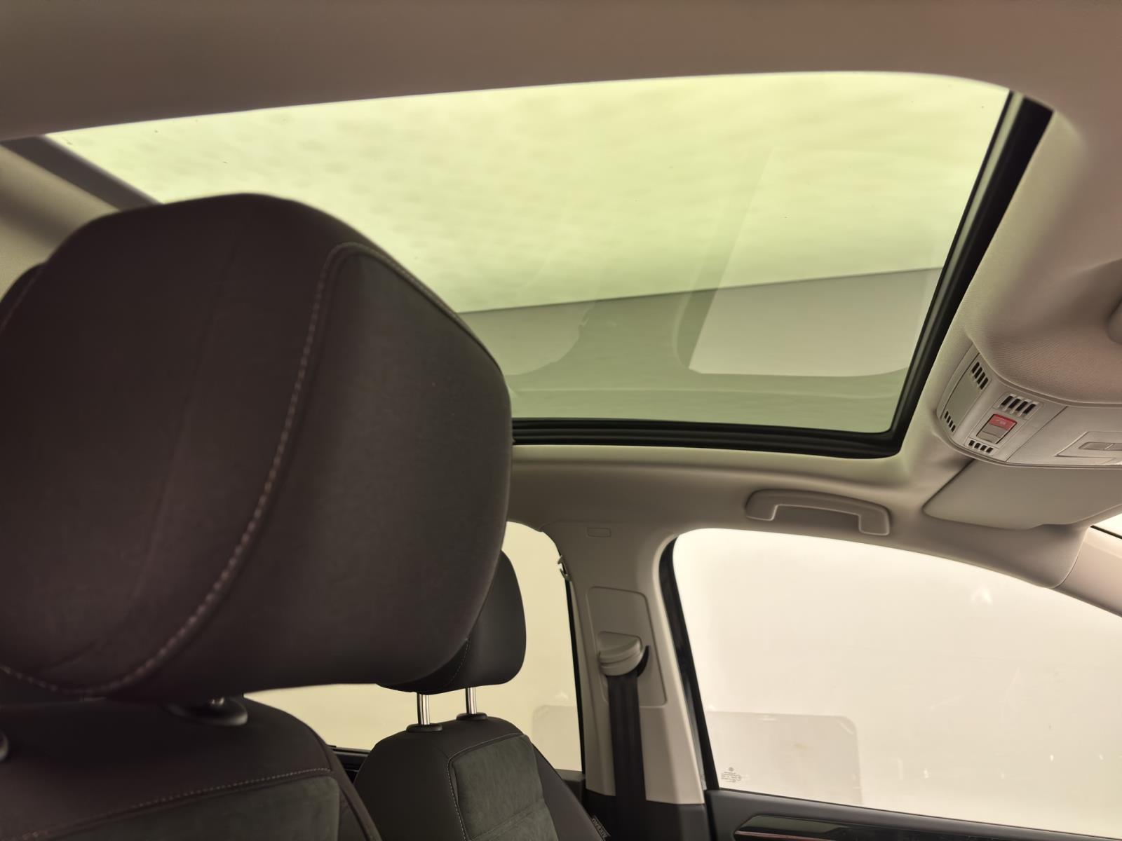 Volkswagen Touran 2.0 TDI DSG HIGHLINE STDHZG AHK PANO