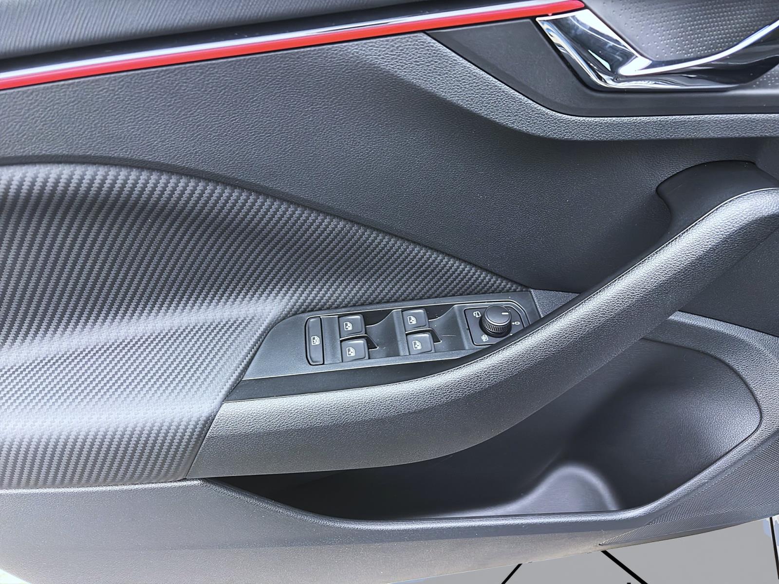 Bild 9: Skoda Kamiq MONTE CARLO DSG AHK PANO NAV 18 WINTER+ KOMFORT+ ASSISTENZ+