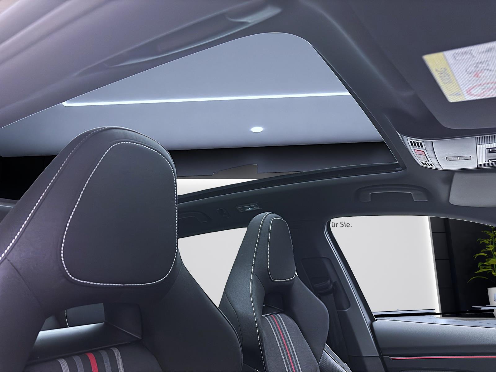 Bild 15: Skoda Kamiq MONTE CARLO DSG AHK PANO NAV 18 WINTER+ KOMFORT+ ASSISTENZ+