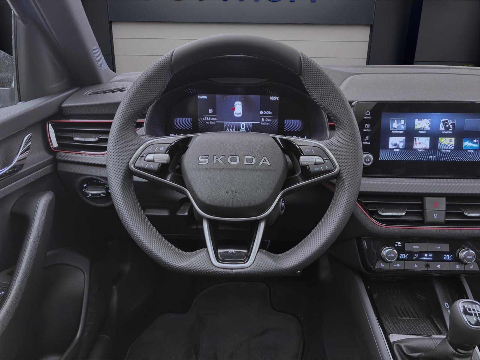 Skoda Kamiq MONTE CARLO WINTER+ PANO KAM SMARTL. KESSY 17