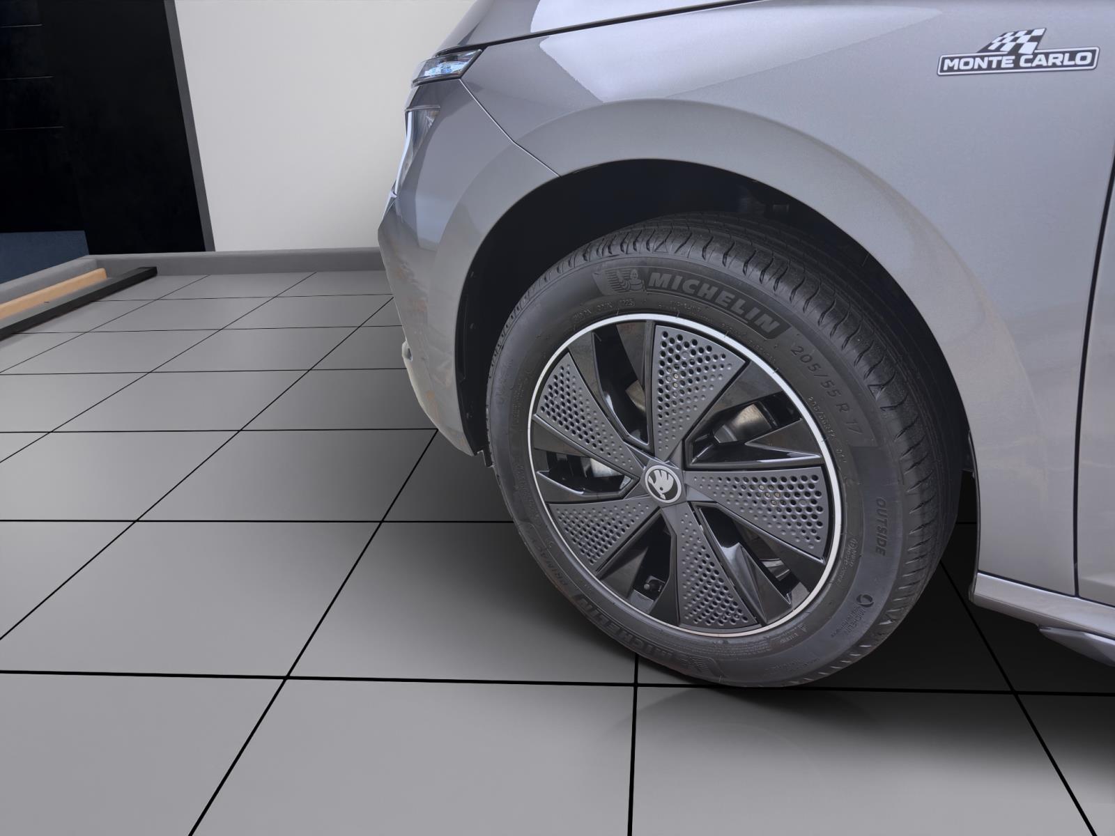 Skoda Kamiq MONTE CARLO DSG PANO MATRIX KAM 17 SMARTL.