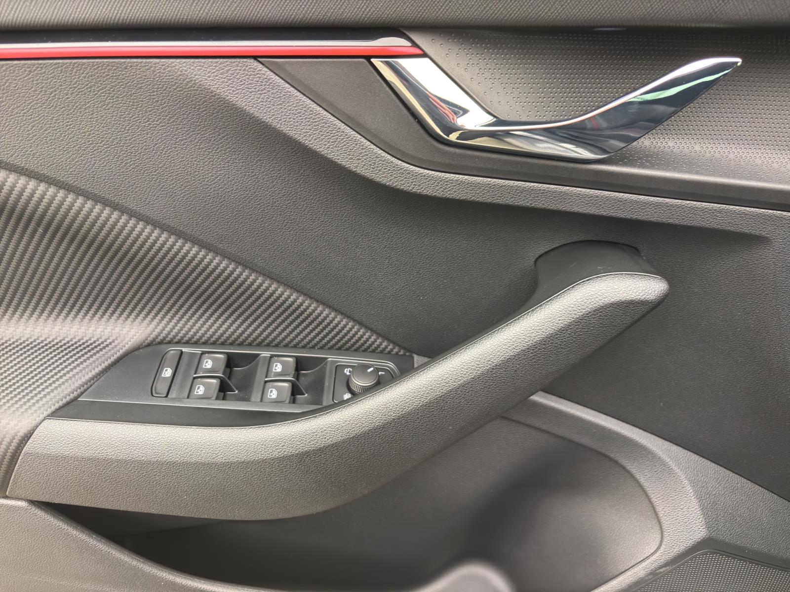 Skoda Kamiq MONTE CARLO DSG PANO MATRIX KAM 17 SMARTL.