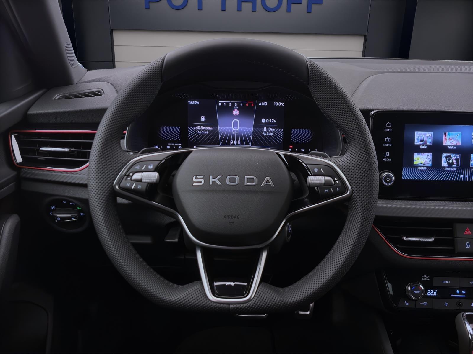 Skoda Kamiq MONTE CARLO DSG PANO MATRIX KAM 17 SMARTL.