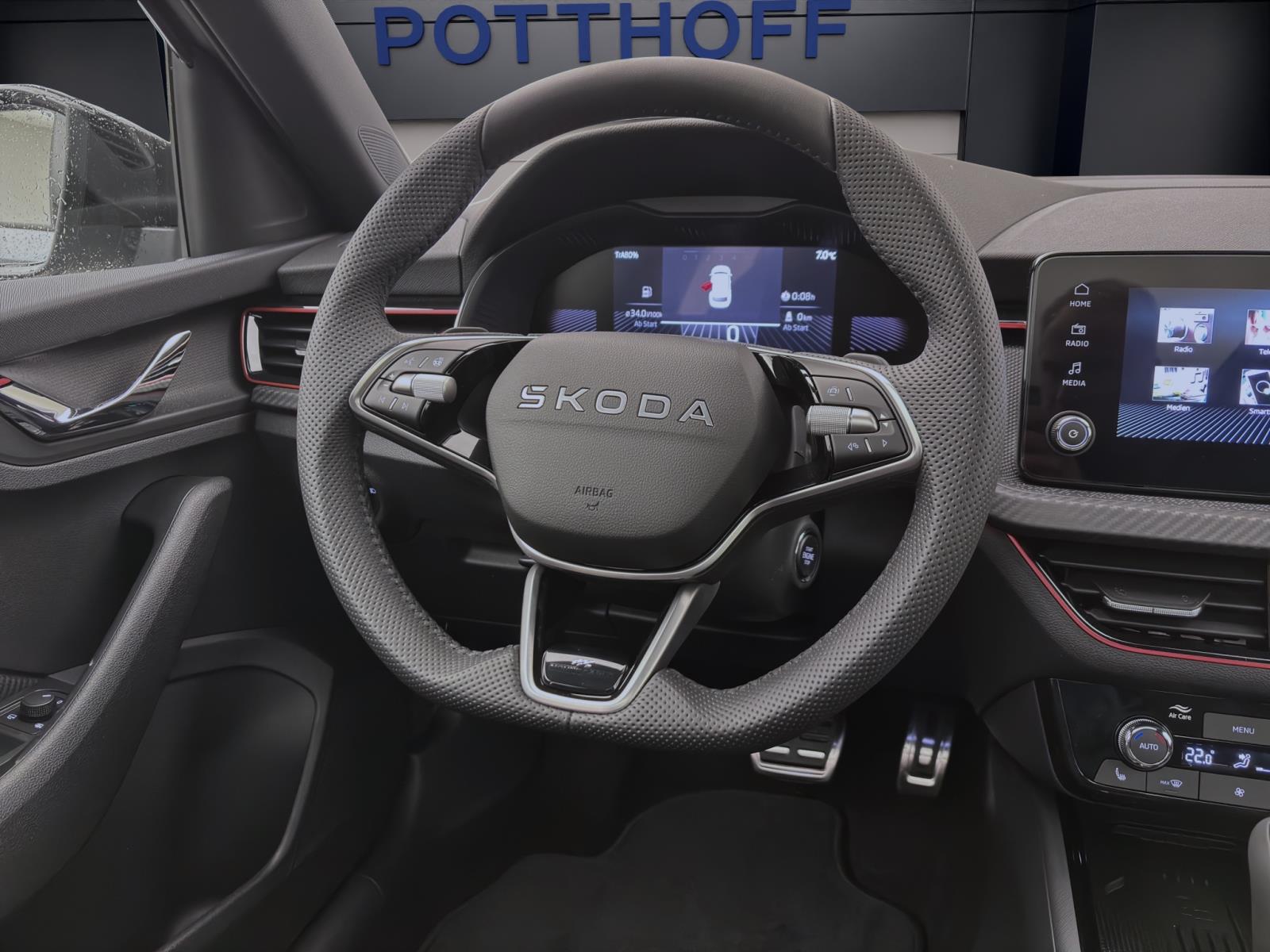 Skoda Kamiq MONTE CARLO DSG PANO MATRIX KAM 17 SMARTL.