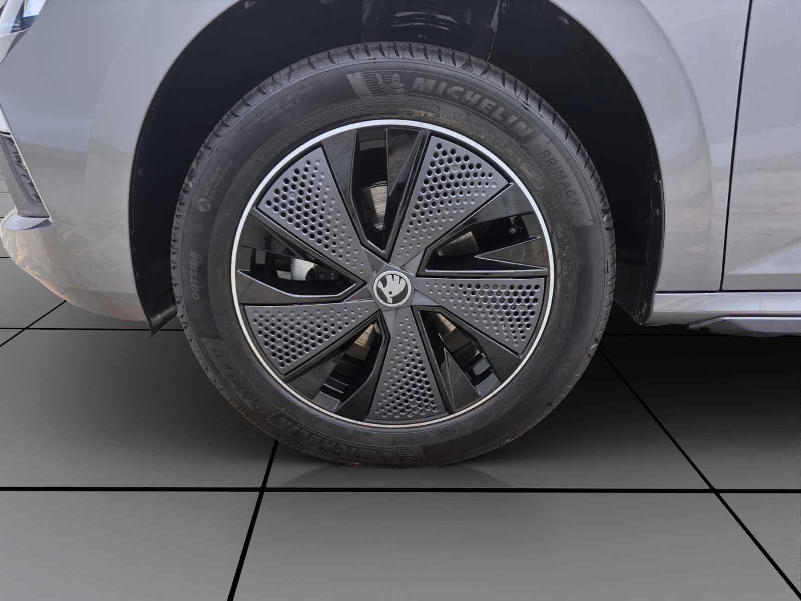 Skoda Kamiq MONTE CARLO DSG PANO MATRIX KAM 17 SMARTL.