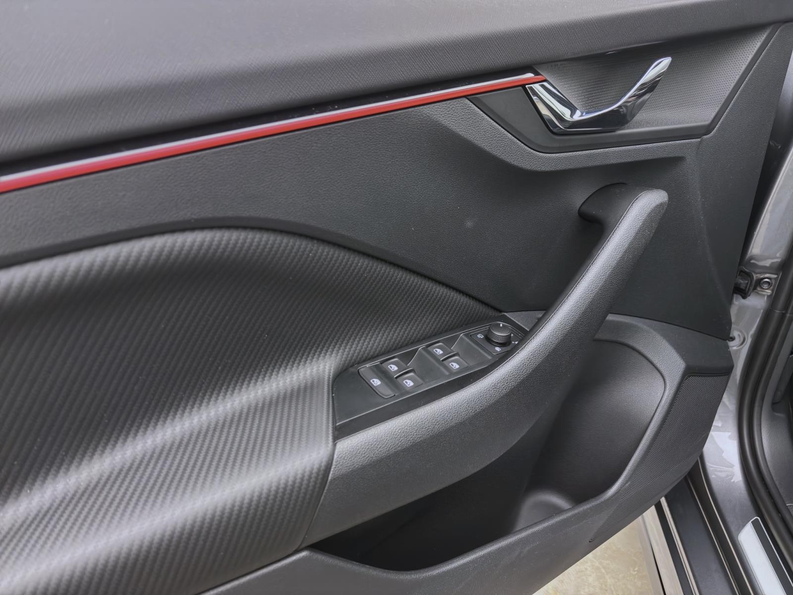Skoda Kamiq MONTE CARLO DSG PANO MATRIX KAM 17 SMARTL.