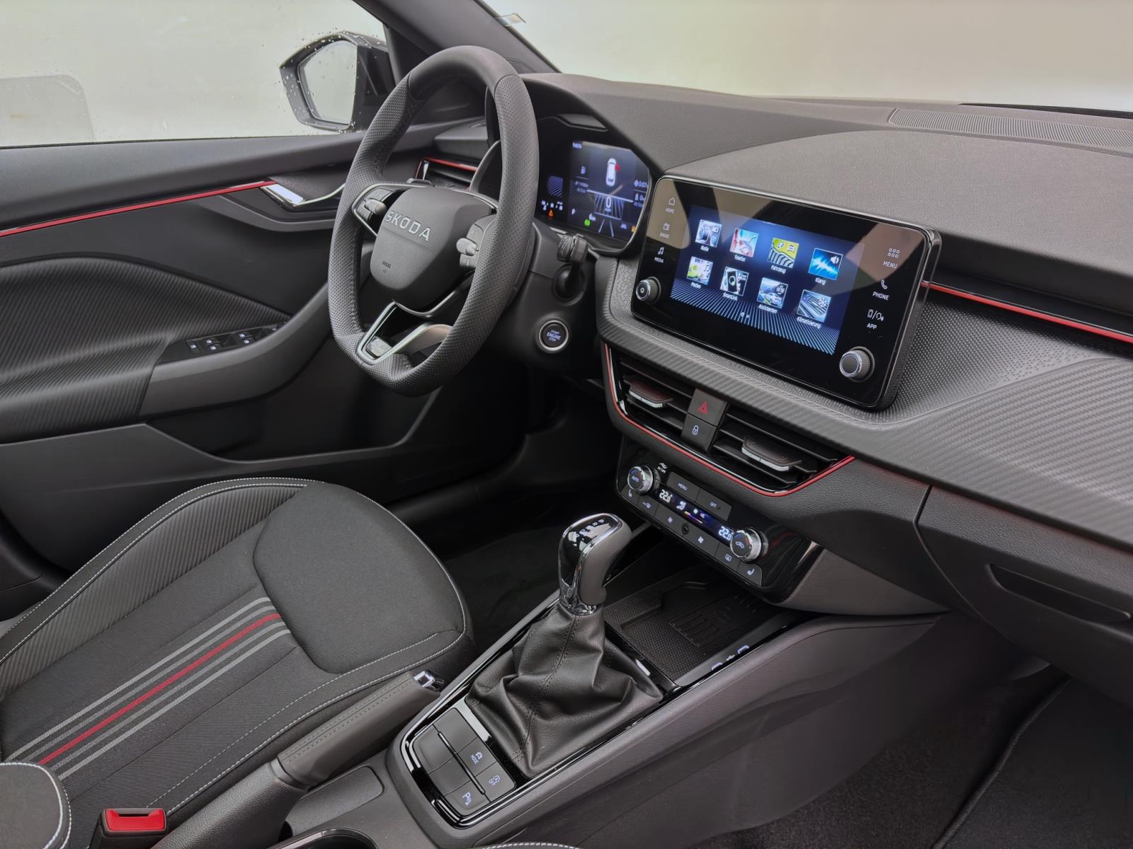 Skoda Kamiq MONTE CARLO DSG PANO MATRIX KAM 17 SMARTL.