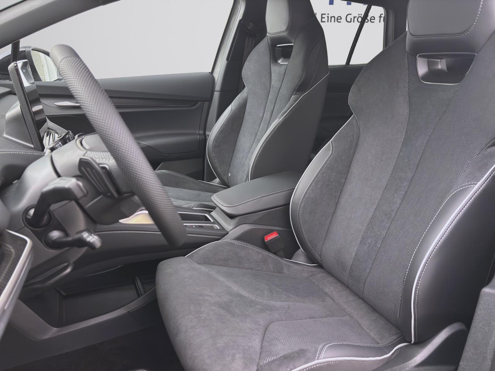 Skoda Elroq 60 SPORTLINE AHK NAV KAM 20 pACC WÄRMEP. MATRIX