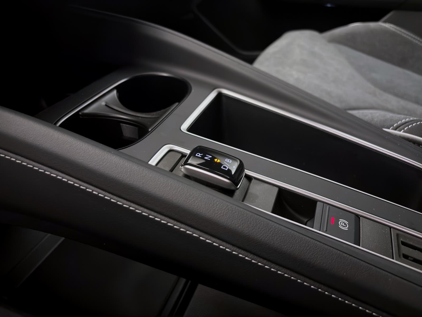 Skoda Elroq 60 SPORTLINE AHK NAV KAM 20 pACC WÄRMEP. MATRIX