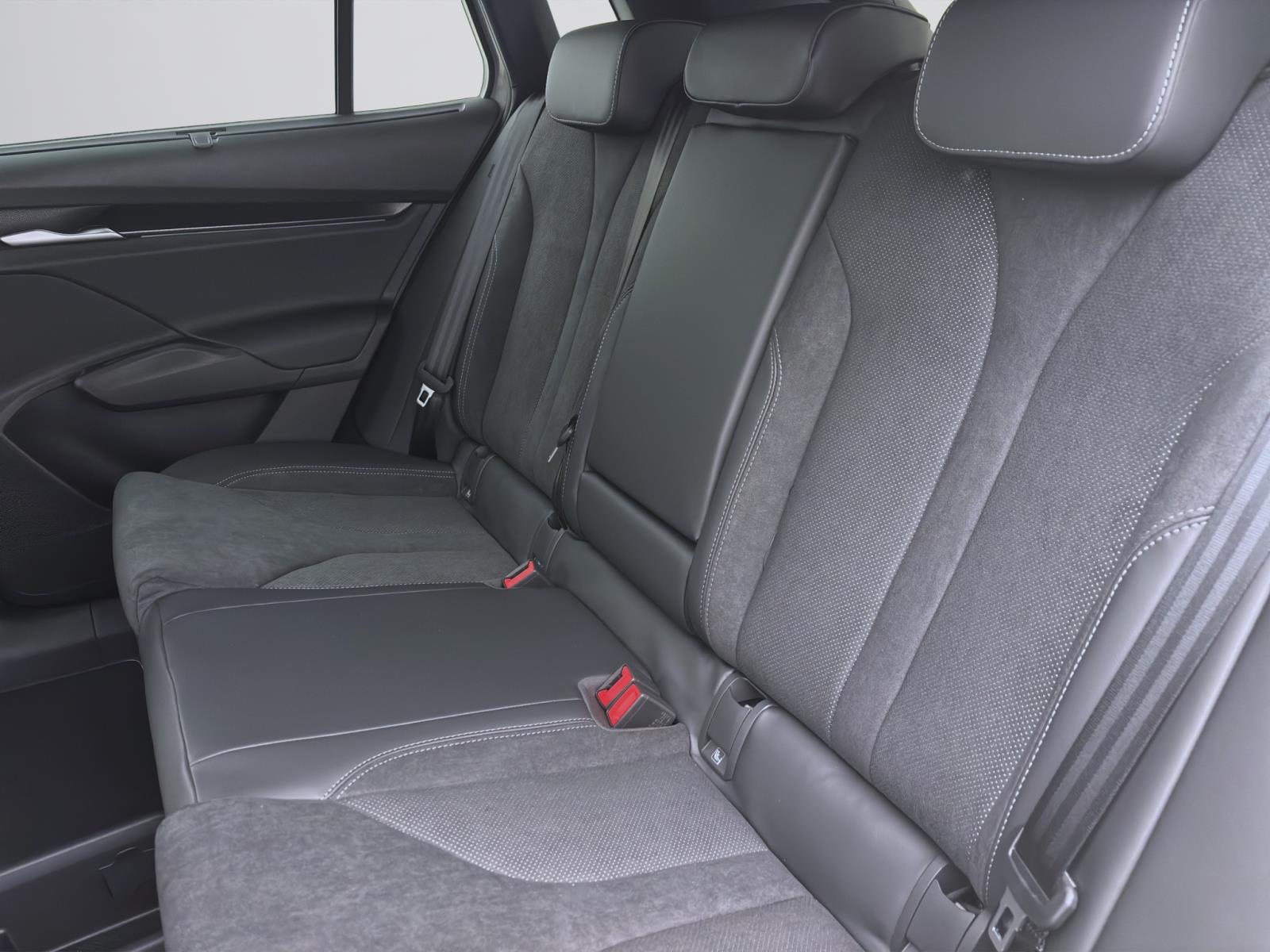 Skoda Elroq 60 SPORTLINE AHK NAV KAM 20 pACC WÄRMEP. MATRIX
