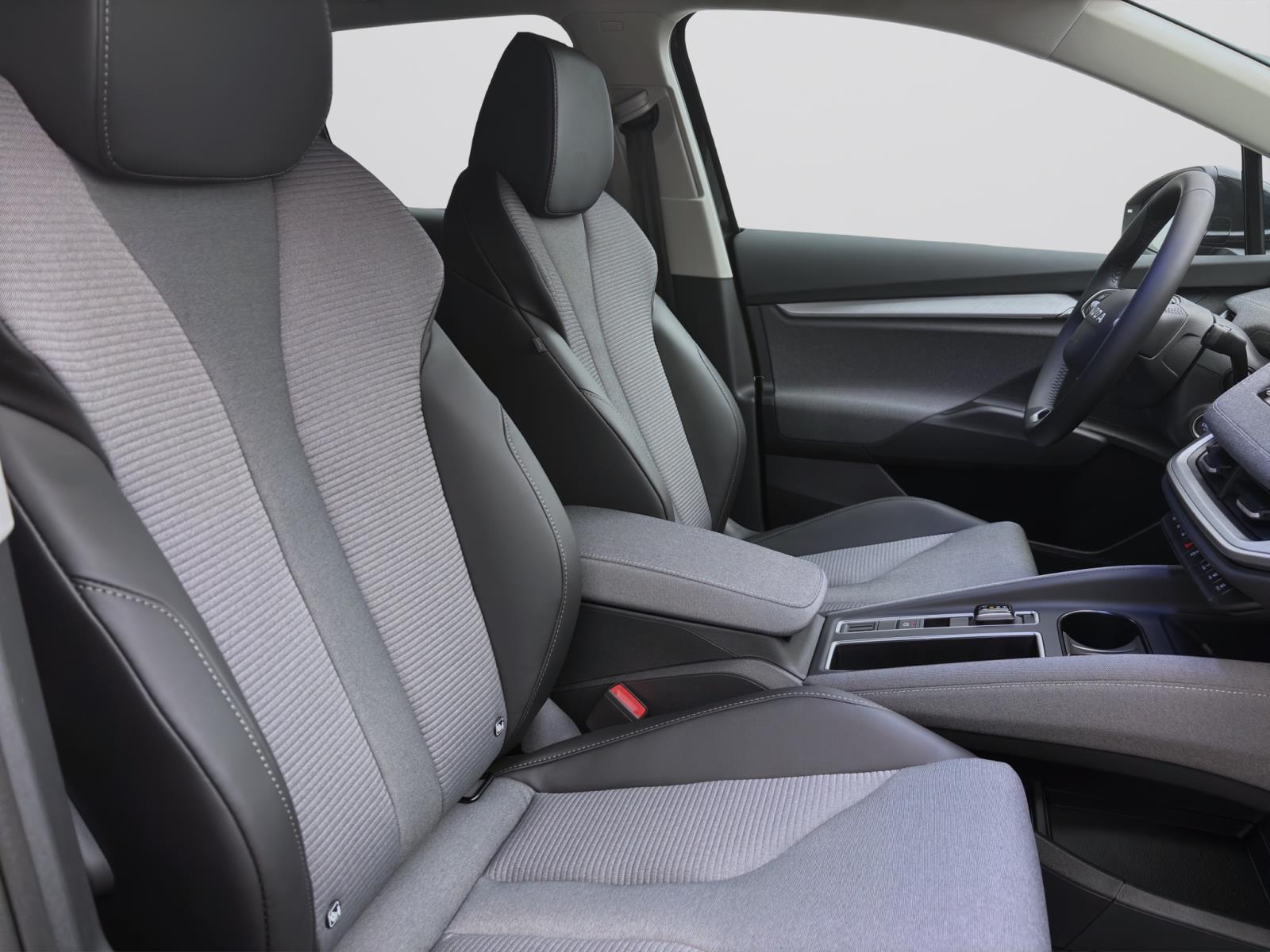Skoda ENYAQ iV 85 CLEVER AHK 20 pACC NAV KAM WÄRMEP. WINTER-P.