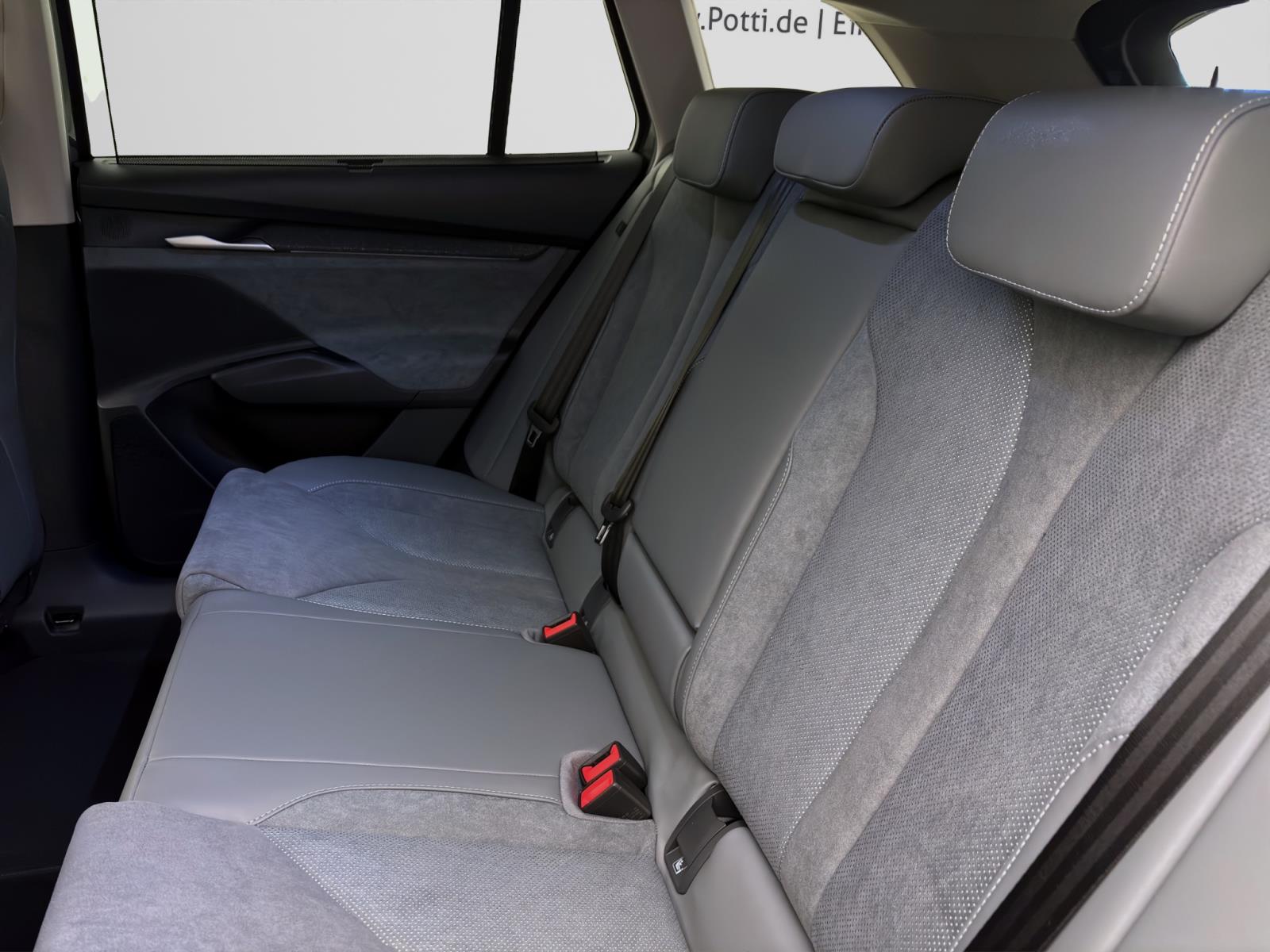 Skoda ENYAQ iV 85X NEUES MODELL MAXX AHK 21 PANO pACC WÄRMEP. WINTER-P.