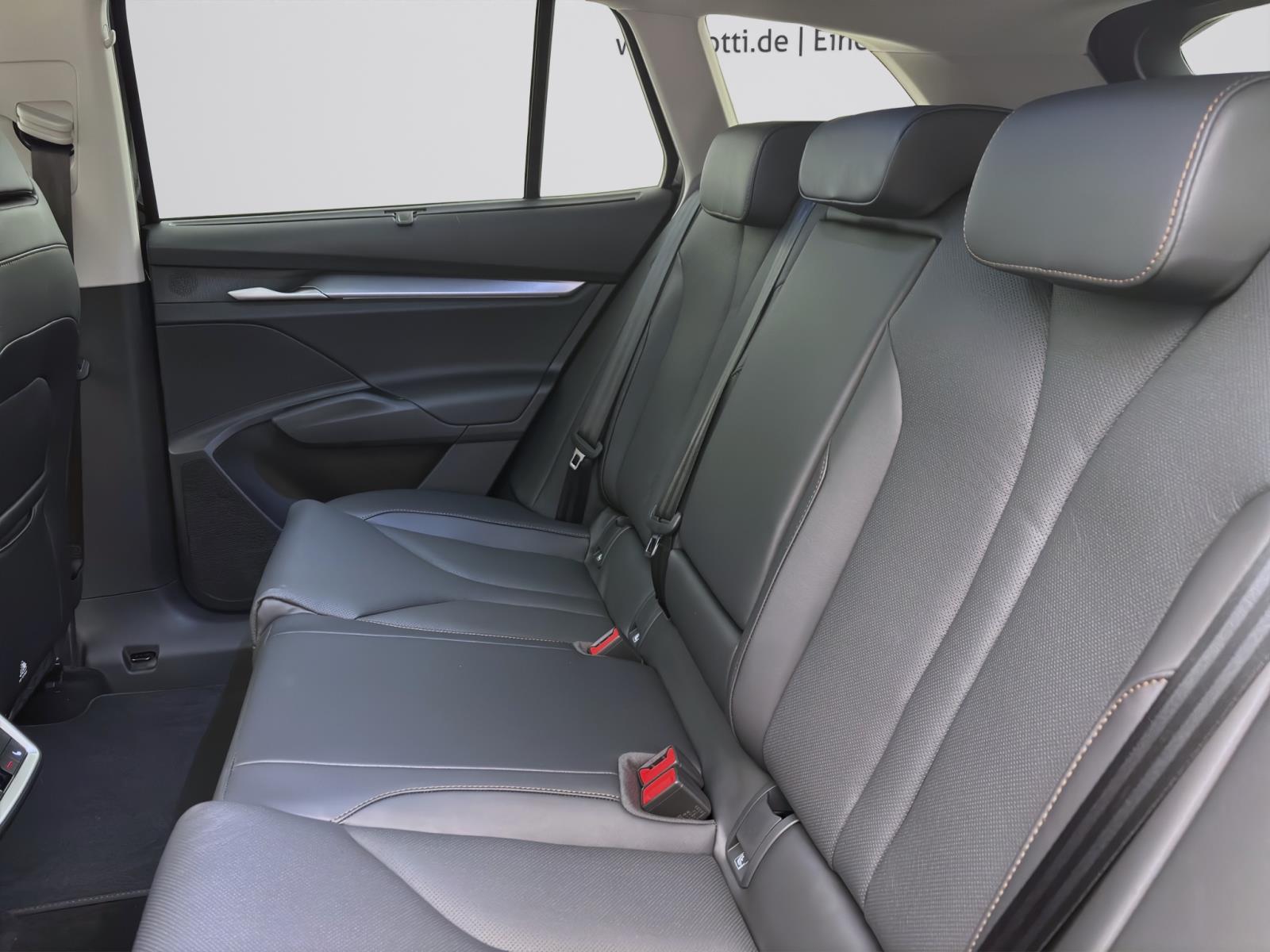 Skoda ENYAQ iV 85 NEUES MODELL MAXX AHK PANO 21 360° pACC CANTON