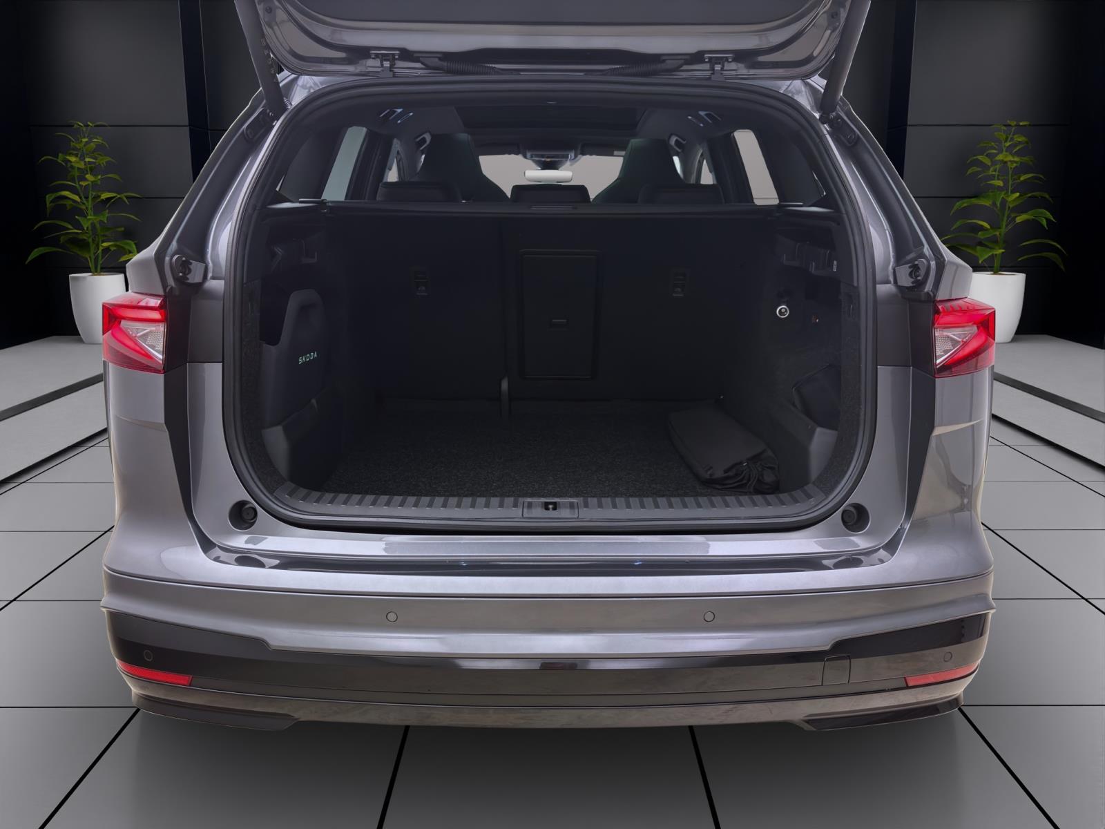 Skoda ENYAQ iV 85X SPORTLINE 4X4 MAXX AHK PANO WINTER 21 360° WÄRMEP