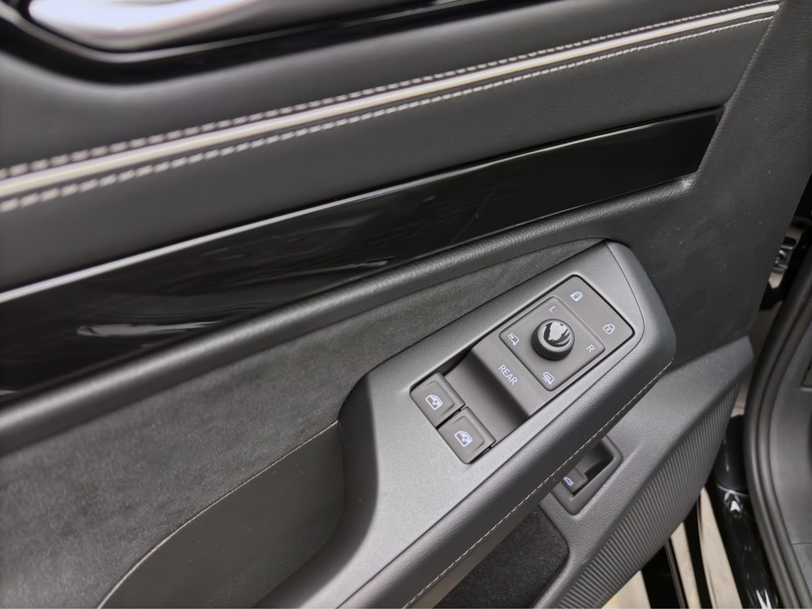 Volkswagen ID.7 PRO S LED NAVI HuD AHK LM19
