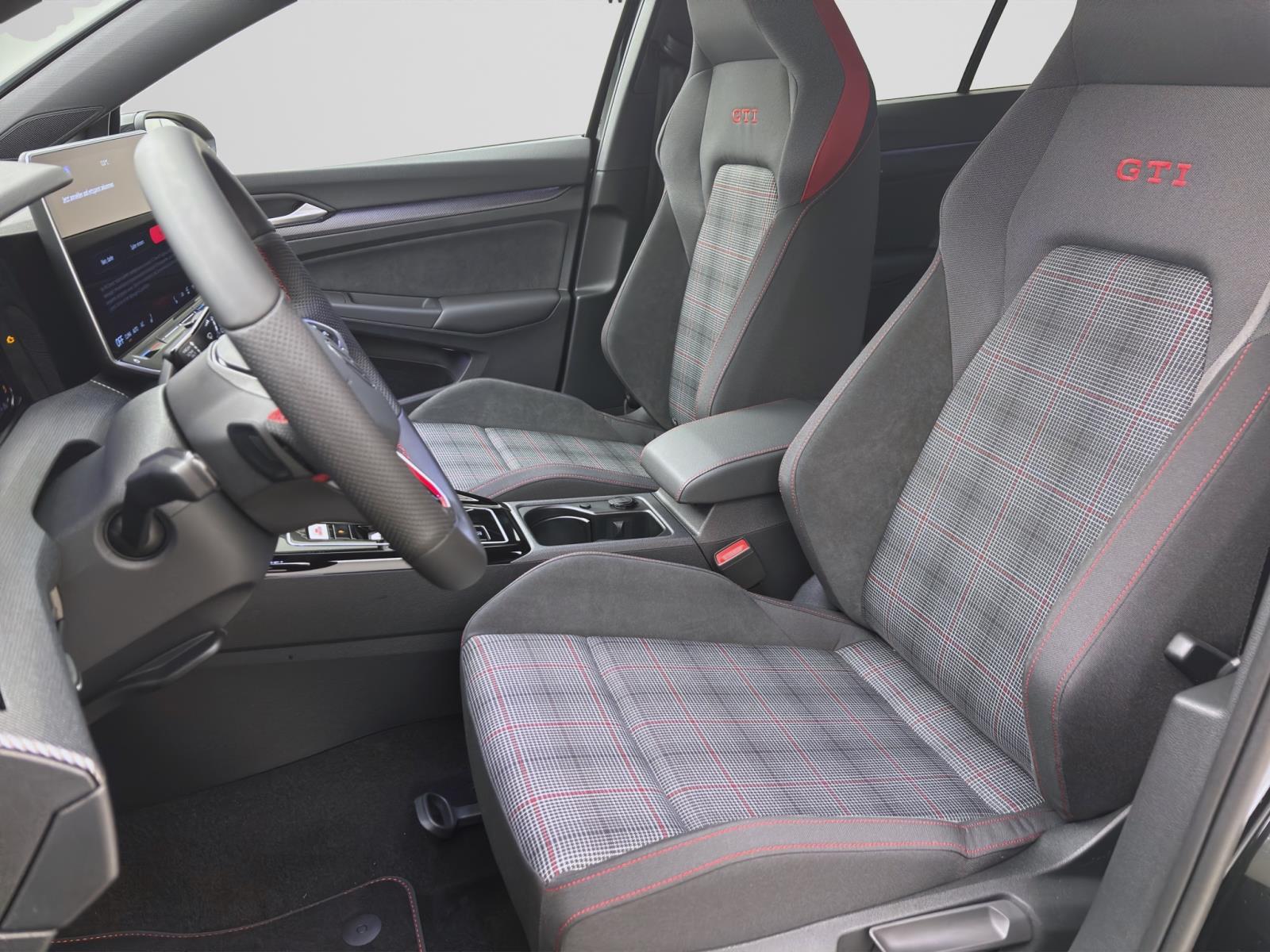 Volkswagen Golf GTI 2.0 TSI DSG