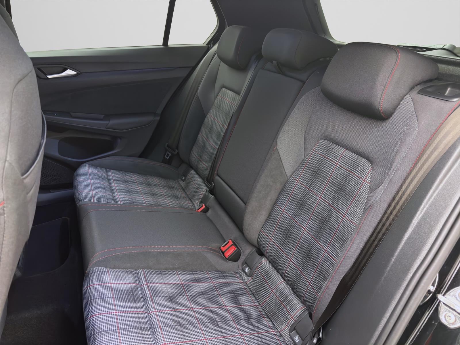 Volkswagen Golf GTI 2.0 TSI DSG