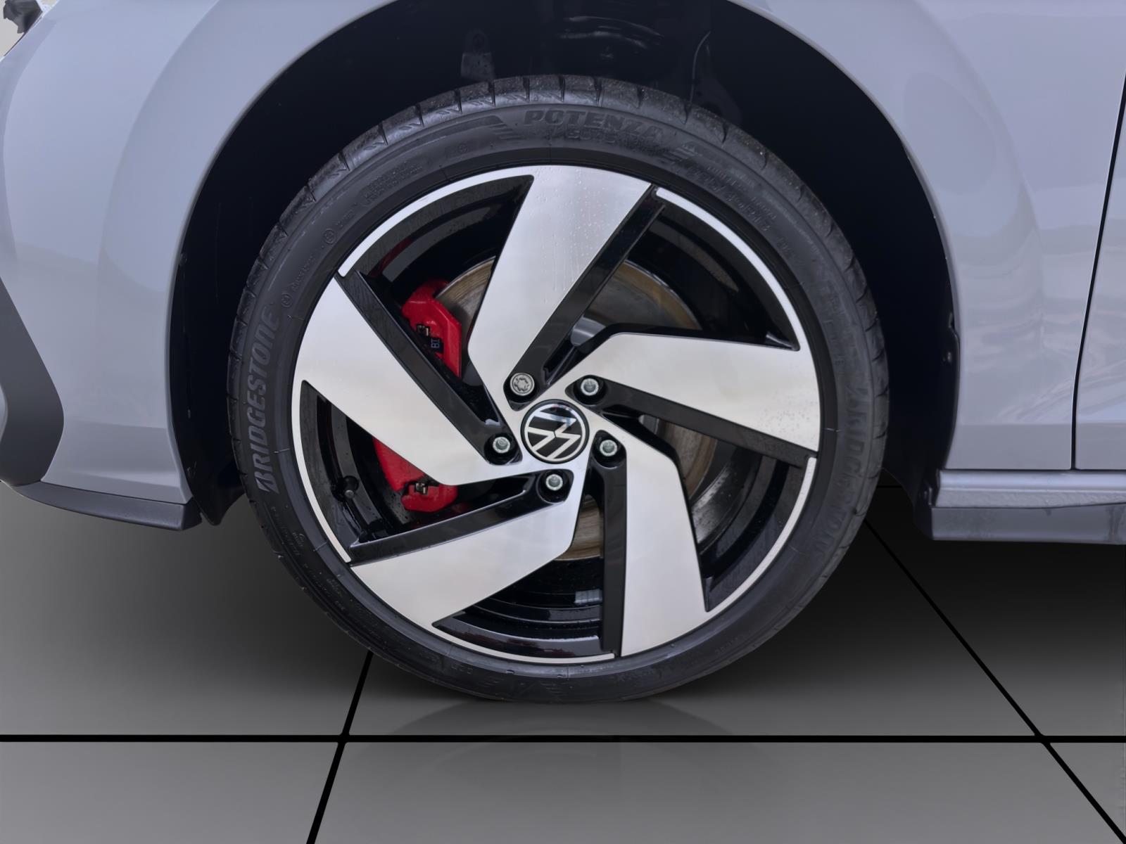 Volkswagen Golf GTI PDC NAVI HuD ACC LM18