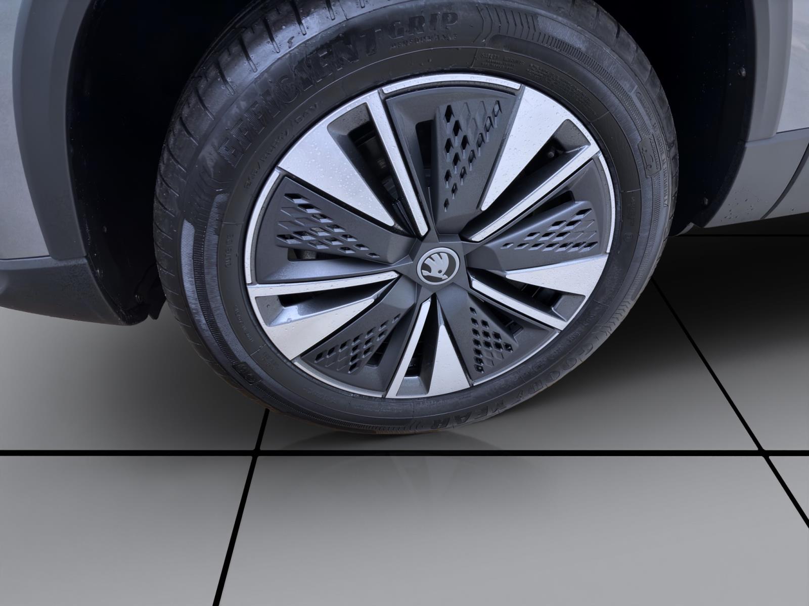 Bild 7: Skoda Karoq TOUR DSG AHK ASSISTENZ+ WINTER+ KOMFORTNAV