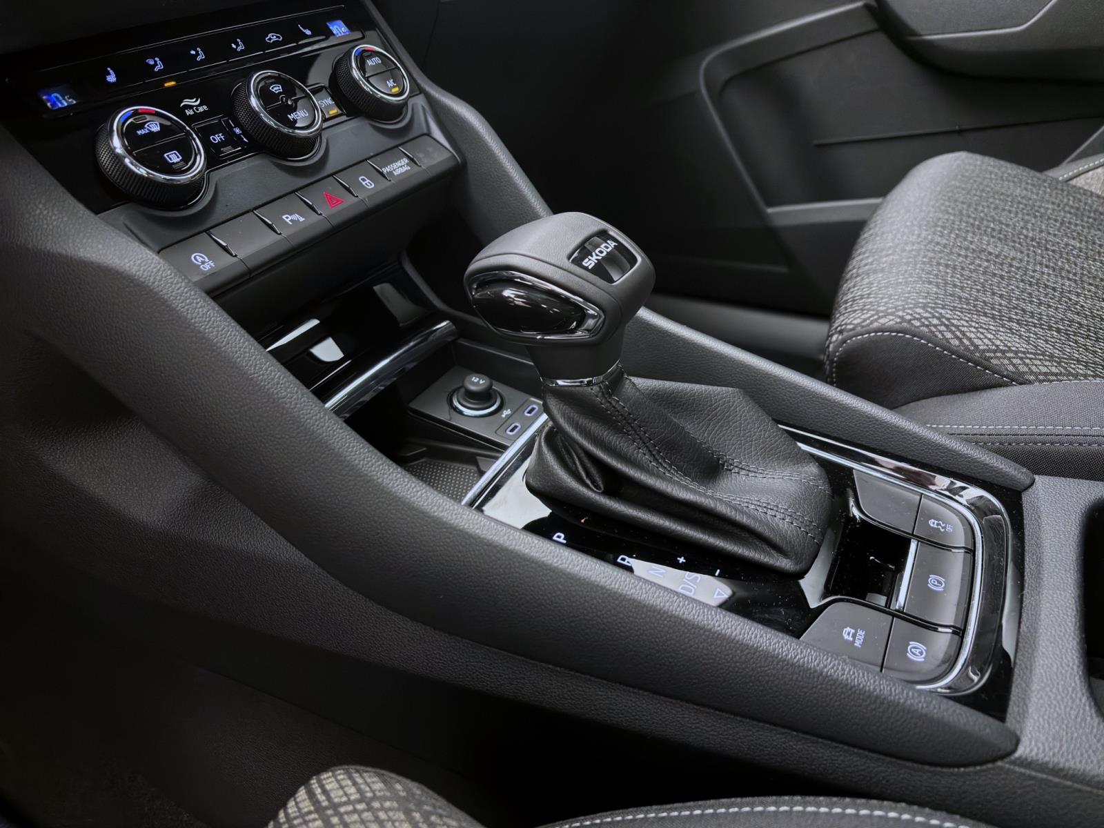 Bild 13: Skoda Karoq TOUR DSG AHK ASSISTENZ+ WINTER+ KOMFORTNAV