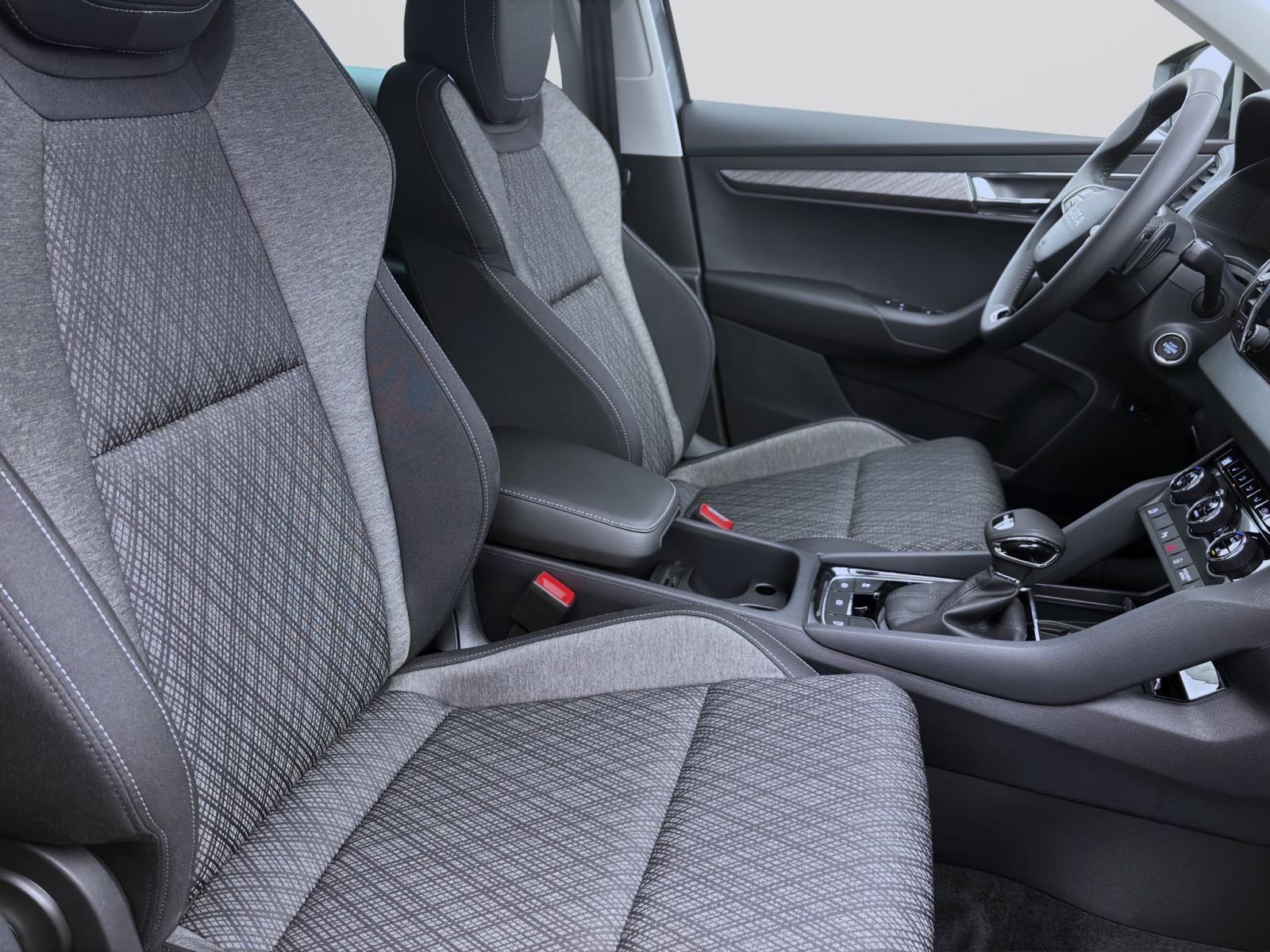 Bild 15: Skoda Karoq TOUR DSG AHK ASSISTENZ+ WINTER+ KOMFORTNAV