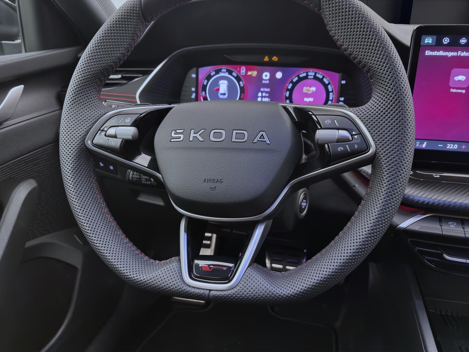 Bild 11: Skoda Octavia COMBI RS DSG NAV KAM pACC MATRIX WINTER-P